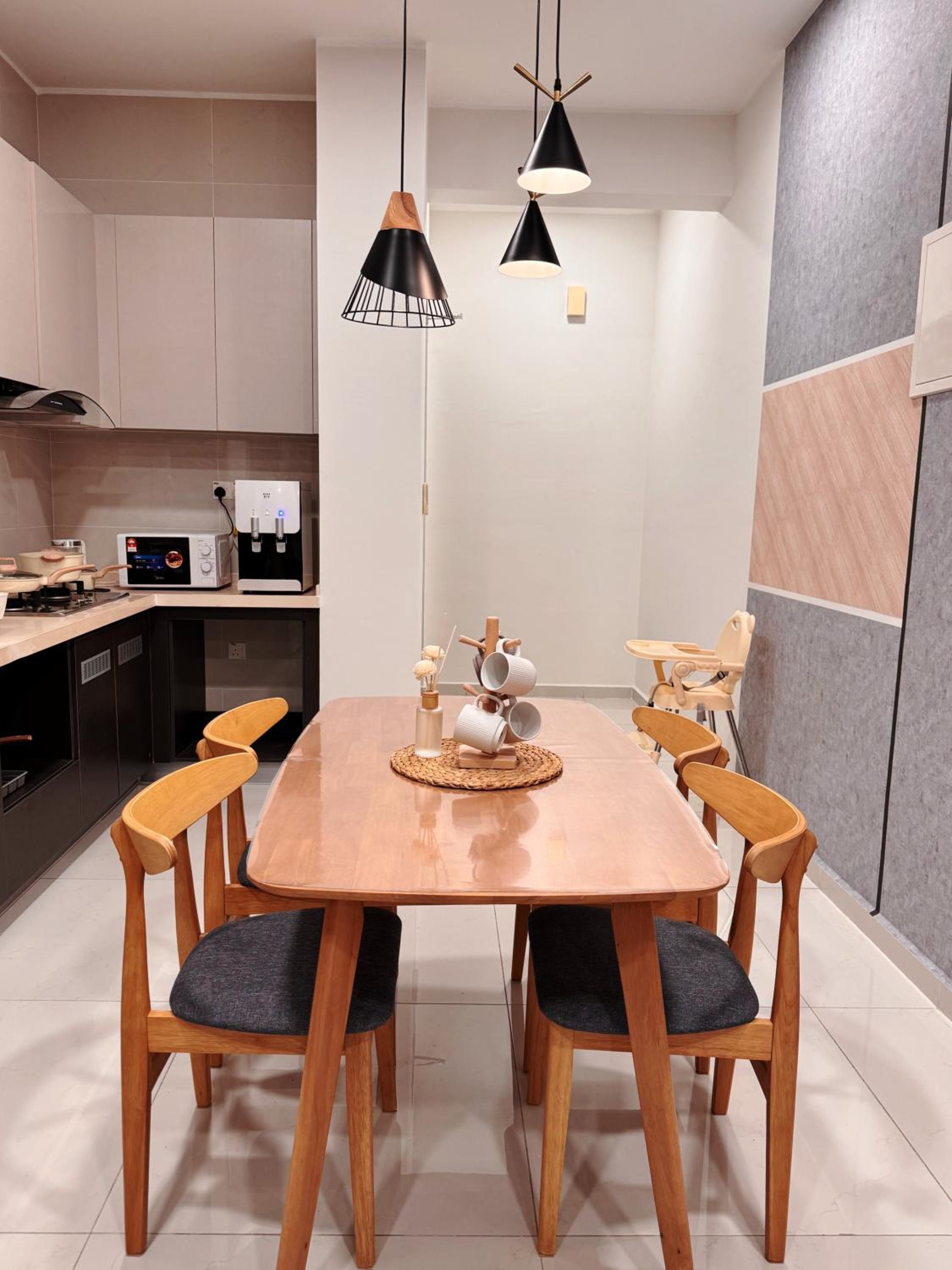 Muji Full Seaview Royal Strand with 2CarParks FOC Netflix Access and Youtube Premium 3Beds 3Bath for 6-12pax by Minshuku