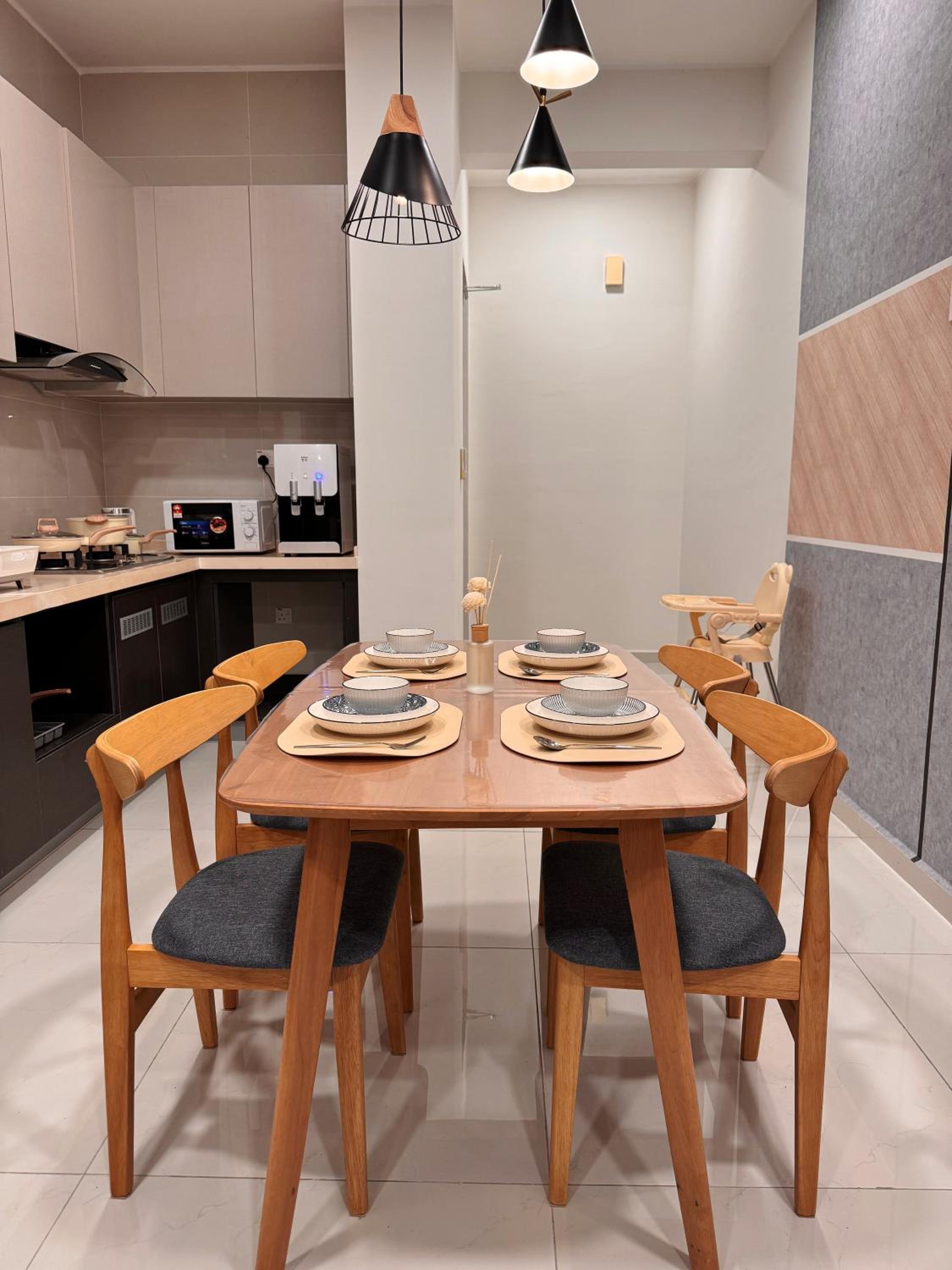 Muji Full Seaview Royal Strand with 2CarParks FOC Netflix Access and Youtube Premium 3Beds 3Bath for 6-12pax by Minshuku