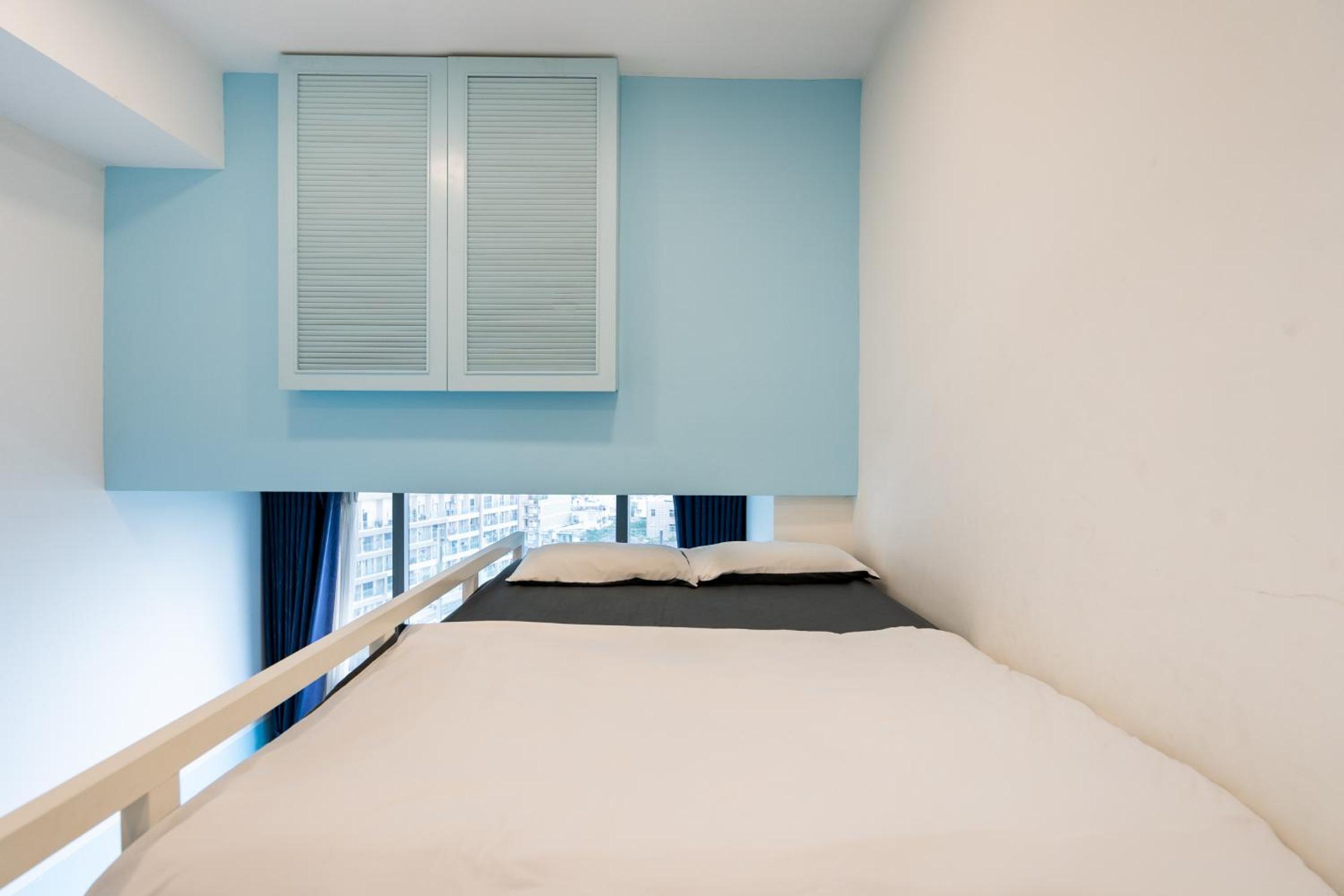 2 beds studio at Rivergate Residences