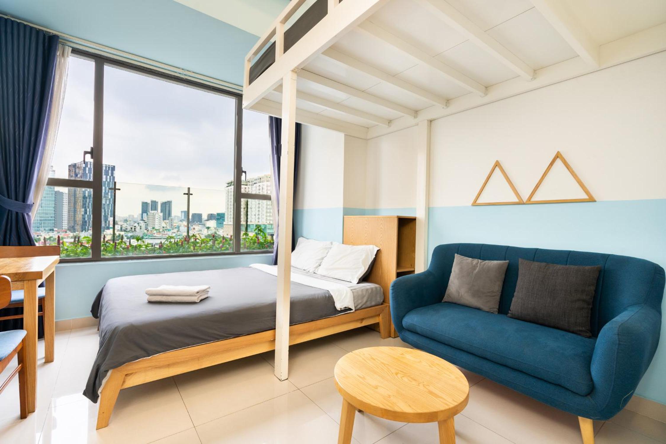 2 beds studio at Rivergate Residences