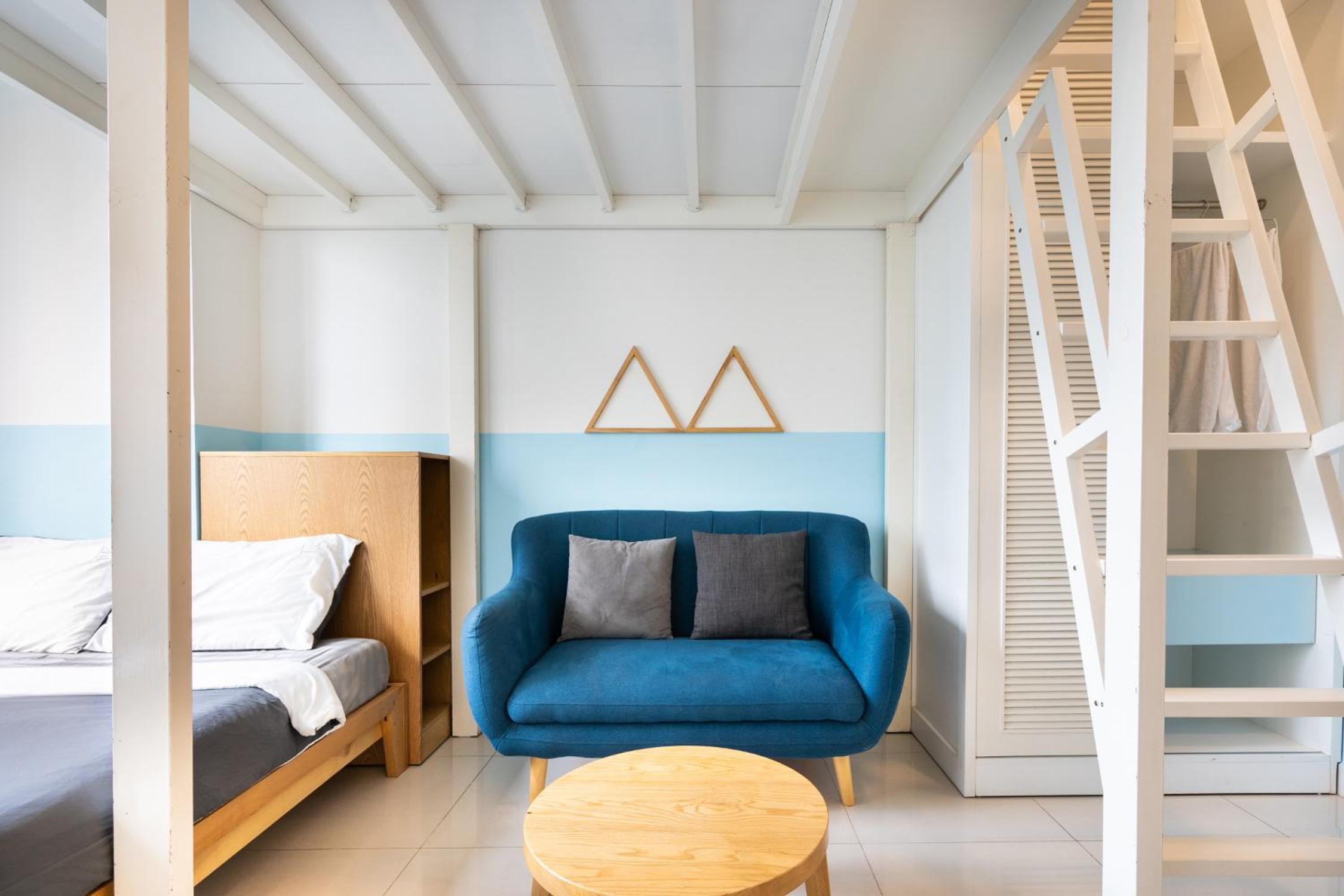 2 beds studio at Rivergate Residences