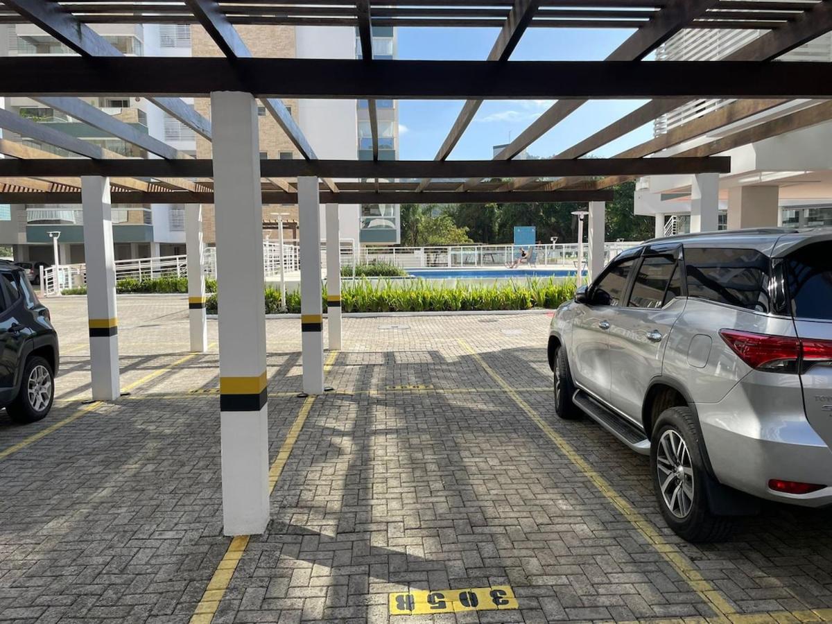 cód 56 - Apartamento á 300M do mar