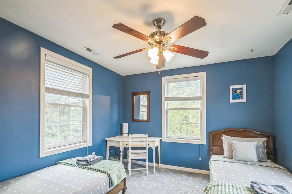 Modern Pittsburgh Getaway, Game Room, Garage, Deck view 3