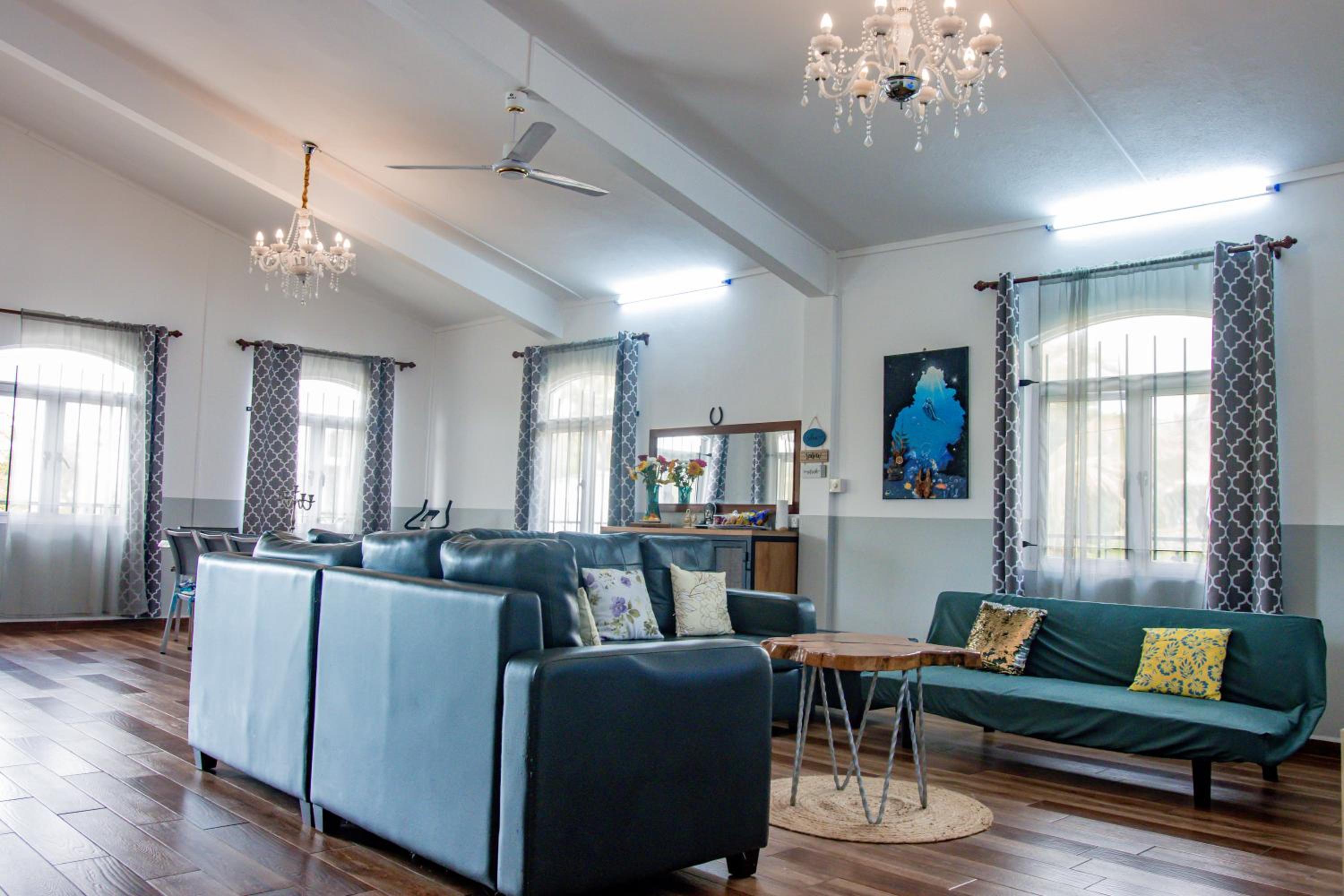 Nilaya Sea View Luxury Penthouse, BBQ, Sunrise, Sunset View & Remote Workspace