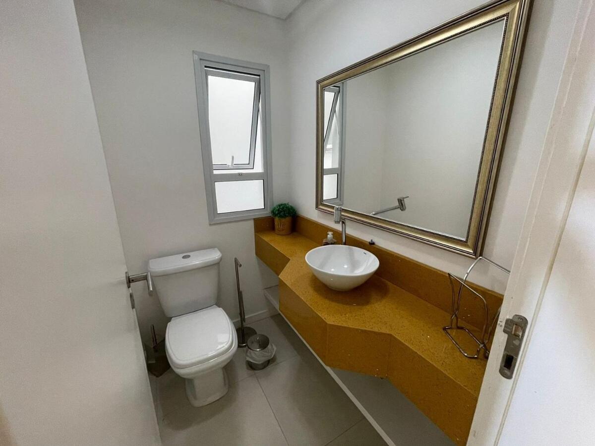 Cód 58 - Apartamento de 2 suítes com piscina.