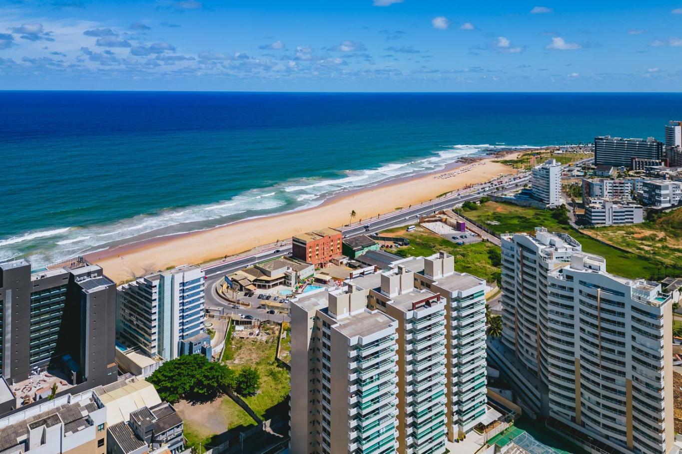 Apto c vista a 350m da Praia de Armacao Salvador