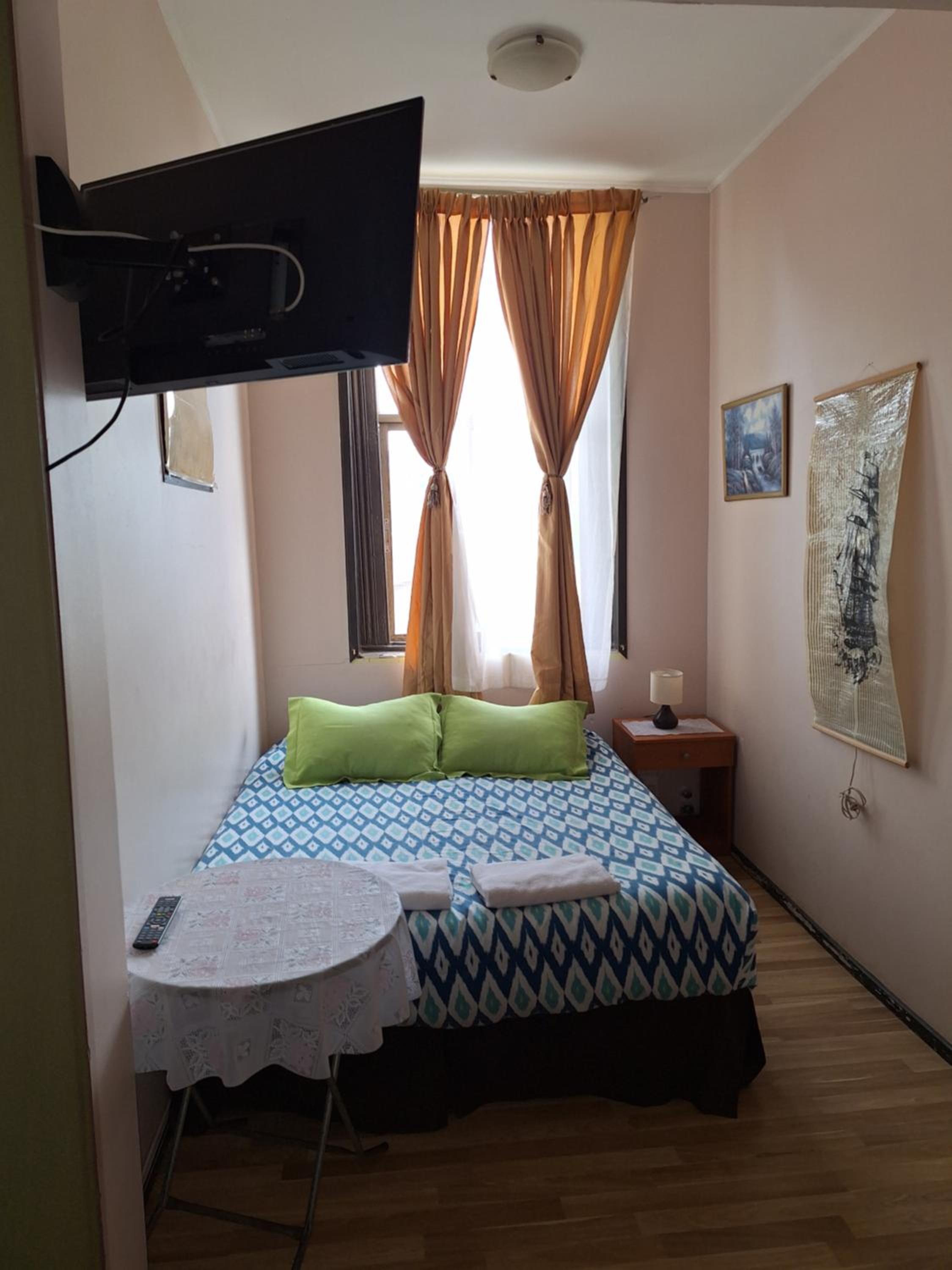 Hostal Residencia Blest Gana
