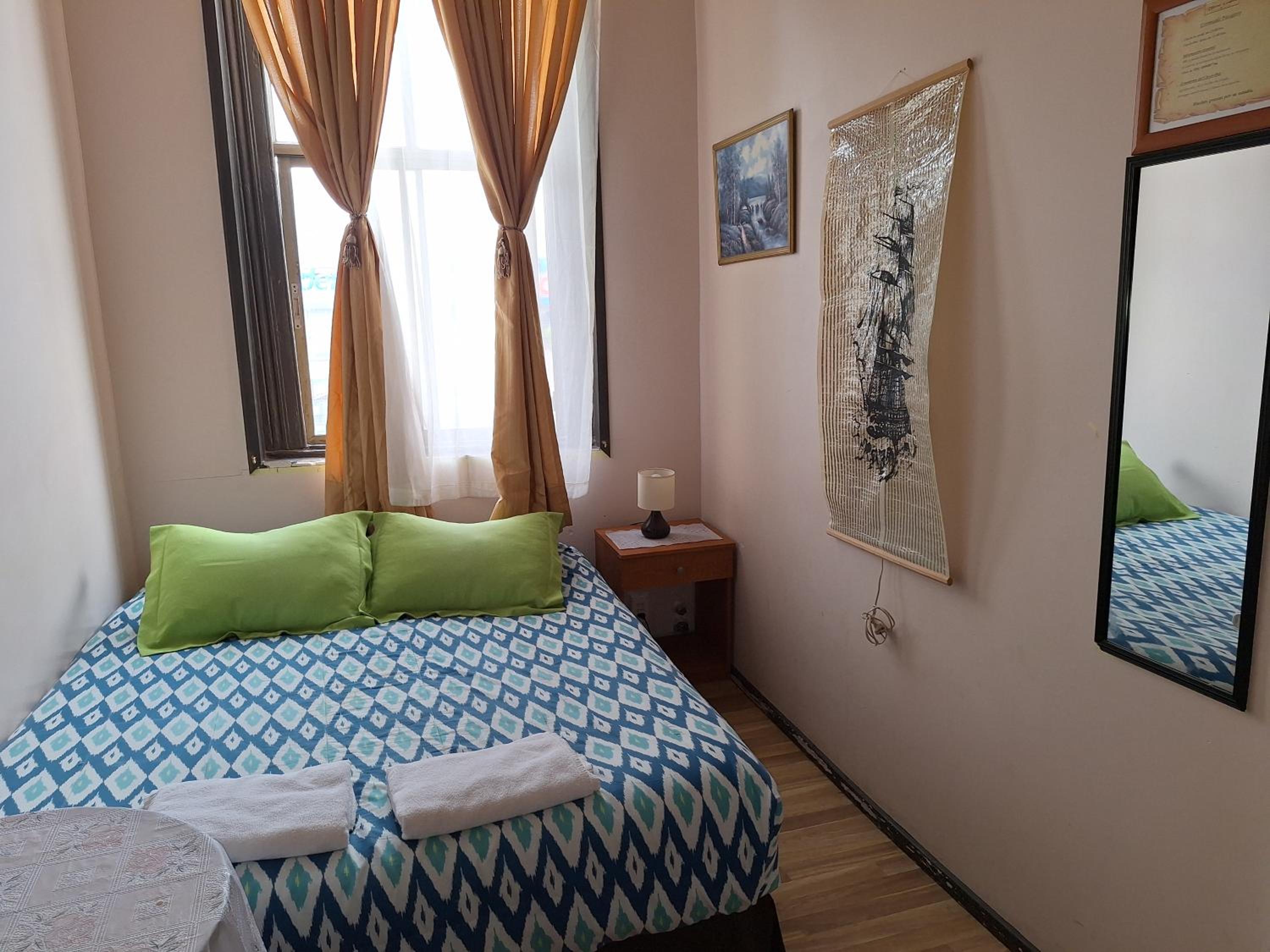 Hostal Residencia Blest Gana