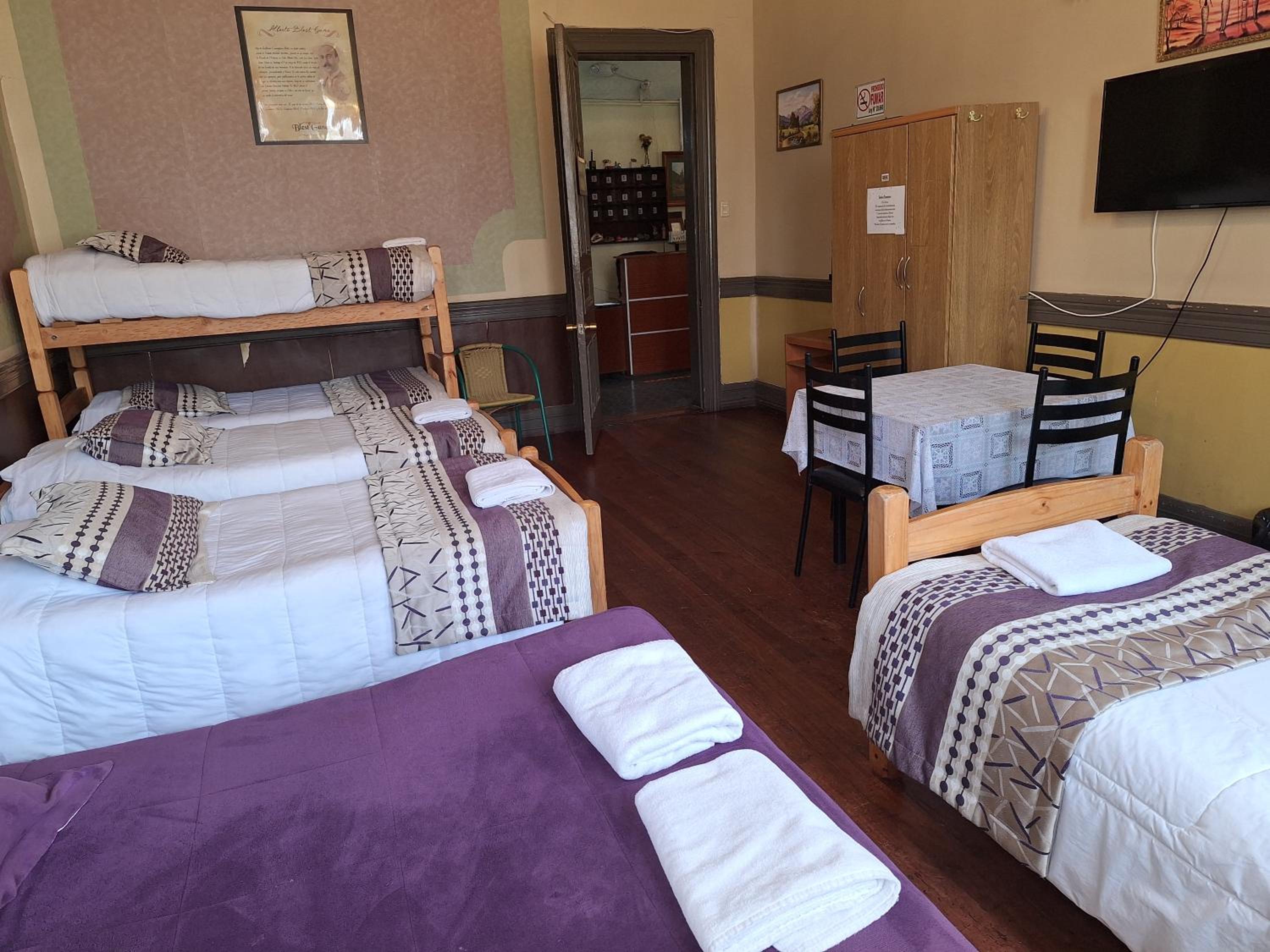 Hostal Residencia Blest Gana