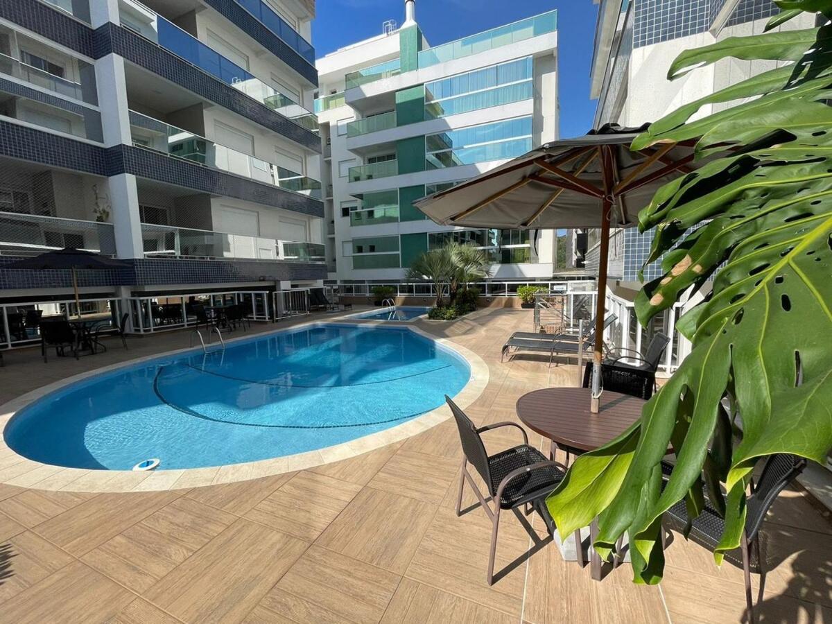 Cód 111 · Amplo apartamento no Residencial Plaza