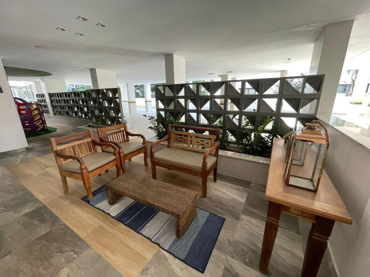 Cód 111 · Amplo apartamento no Residencial Plaza