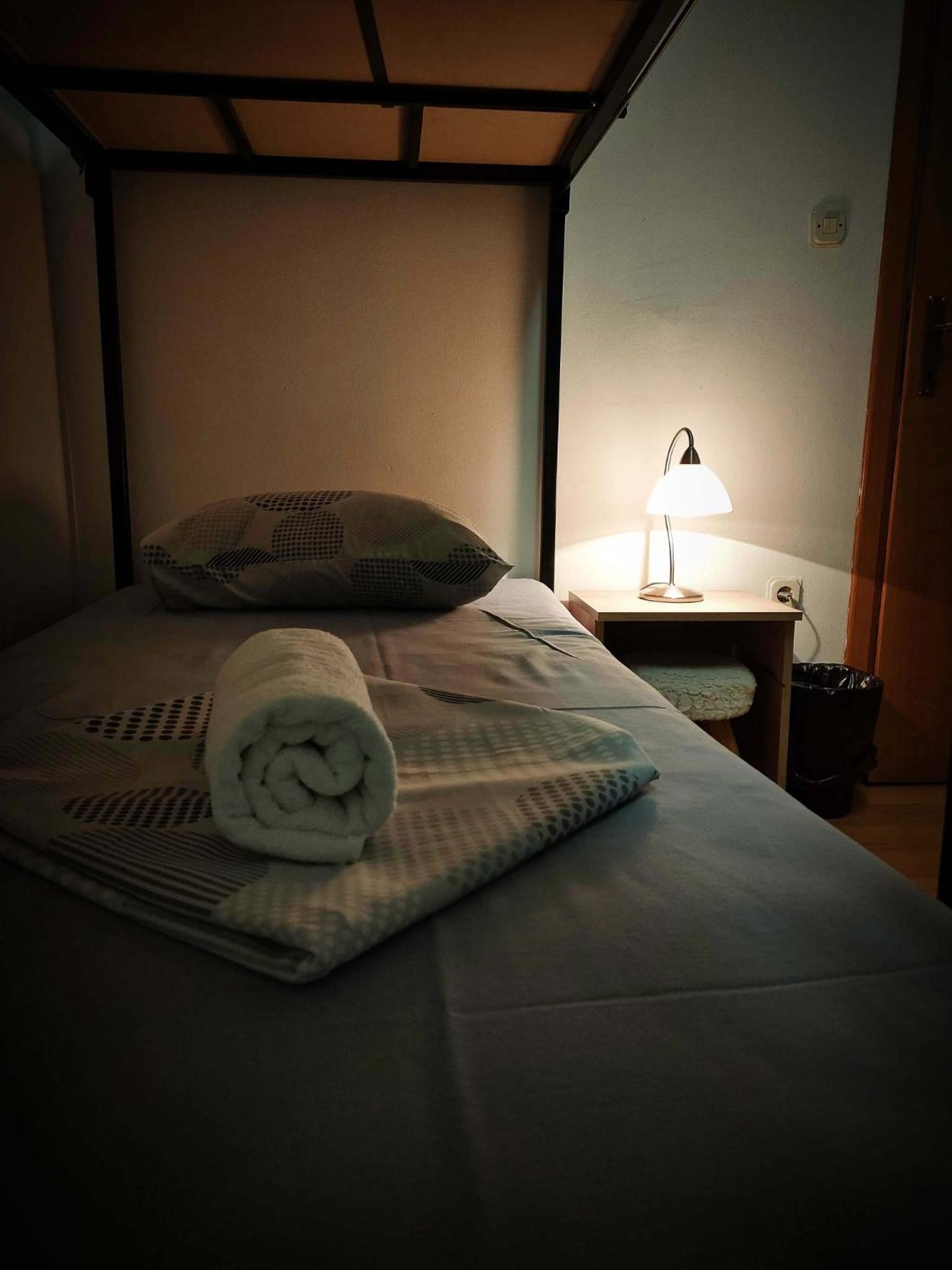 FG 1861 Hostel