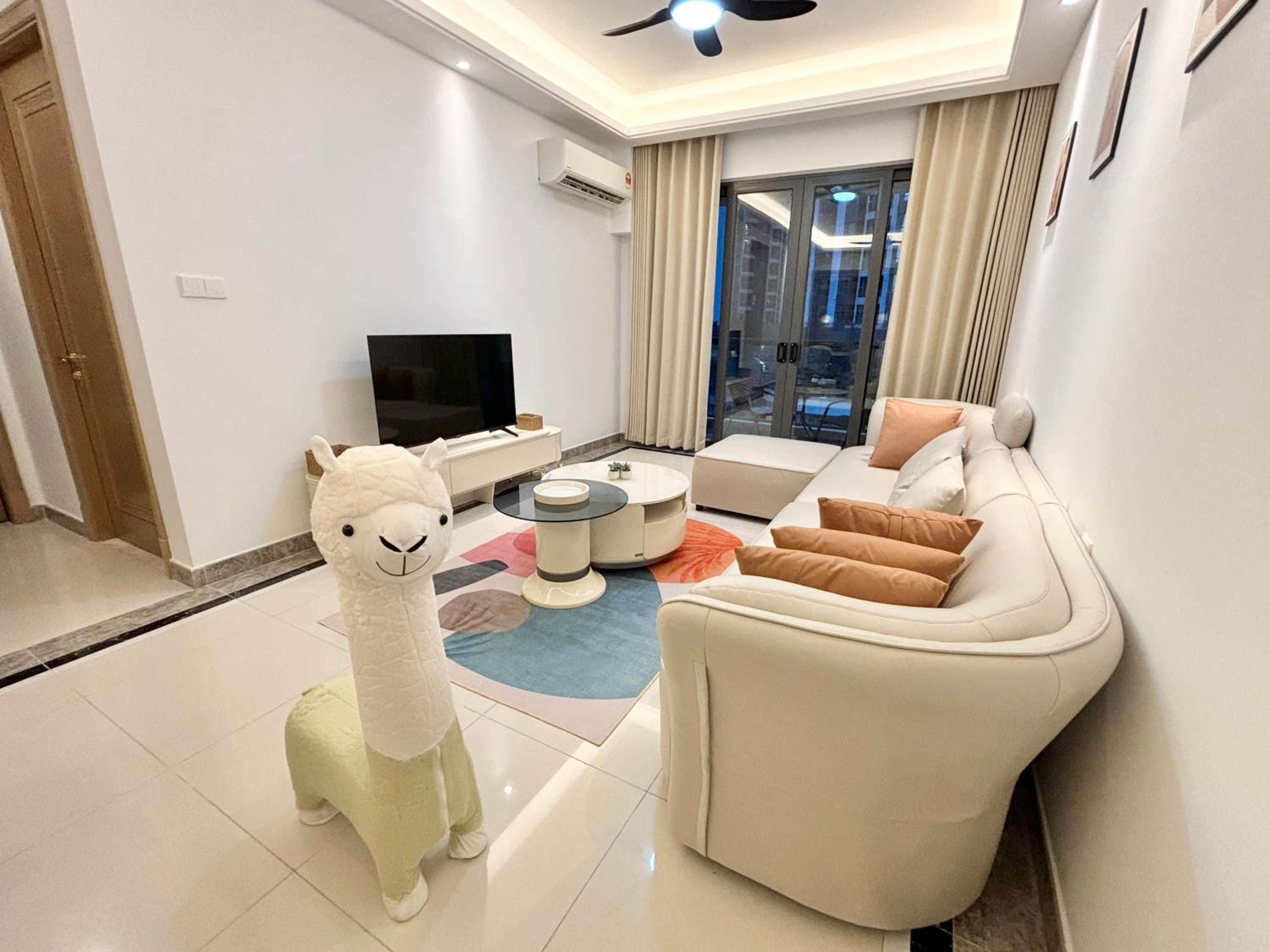 Family-Friendly 2BR near CIQ I Cozy & Lovely I R&F
