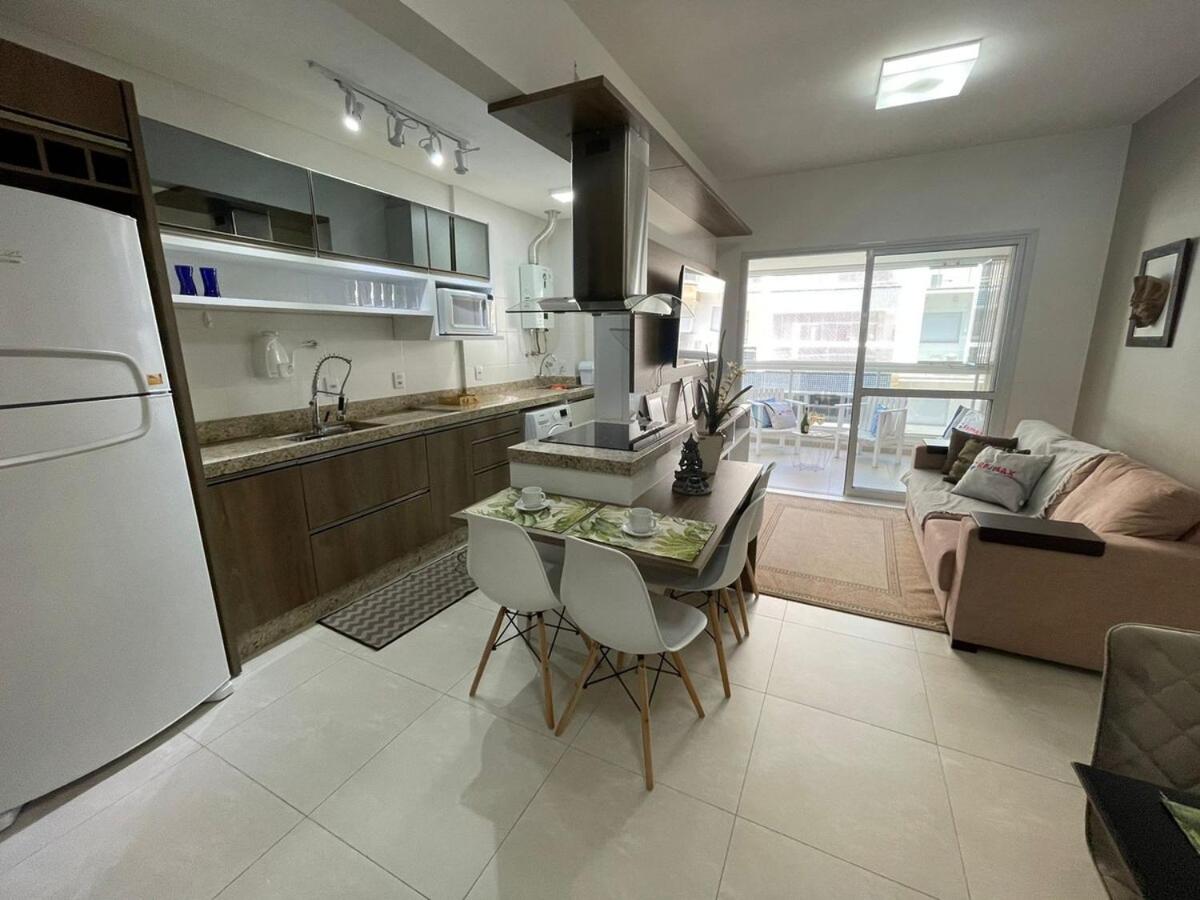 Cód 111 · Amplo apartamento no Residencial Plaza
