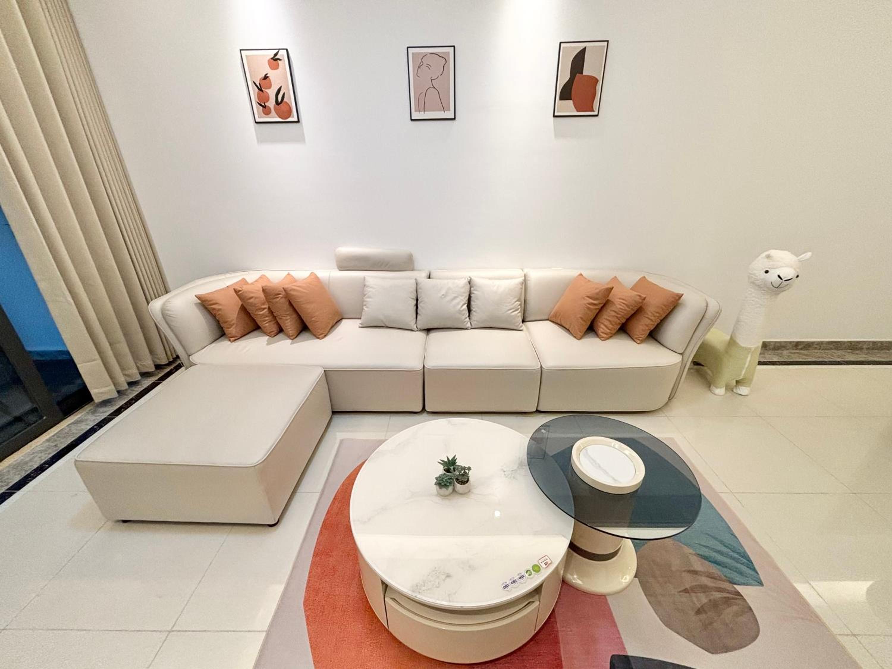 Family-Friendly 2BR near CIQ I Cozy & Lovely I R&F