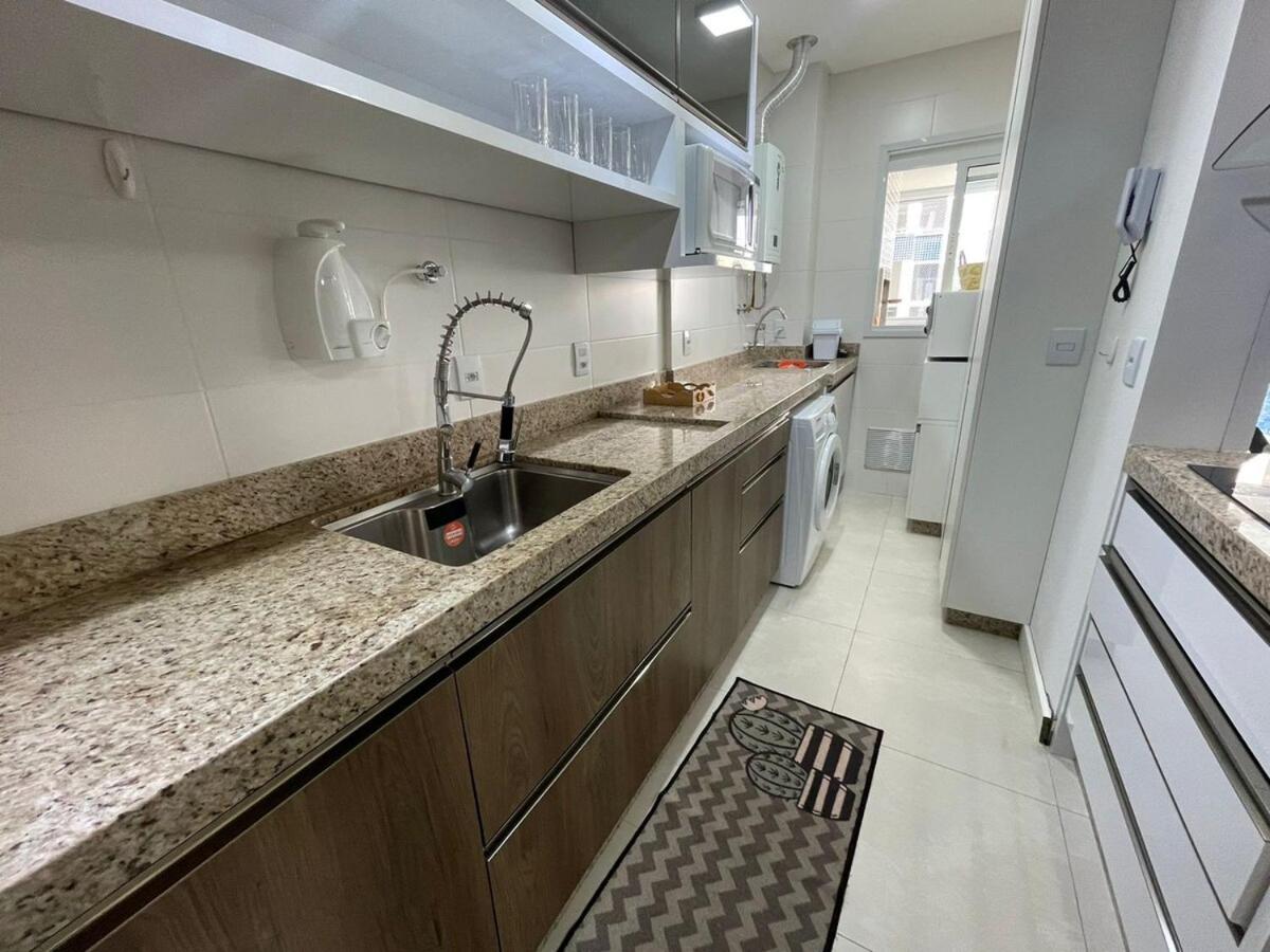 Cód 111 · Amplo apartamento no Residencial Plaza