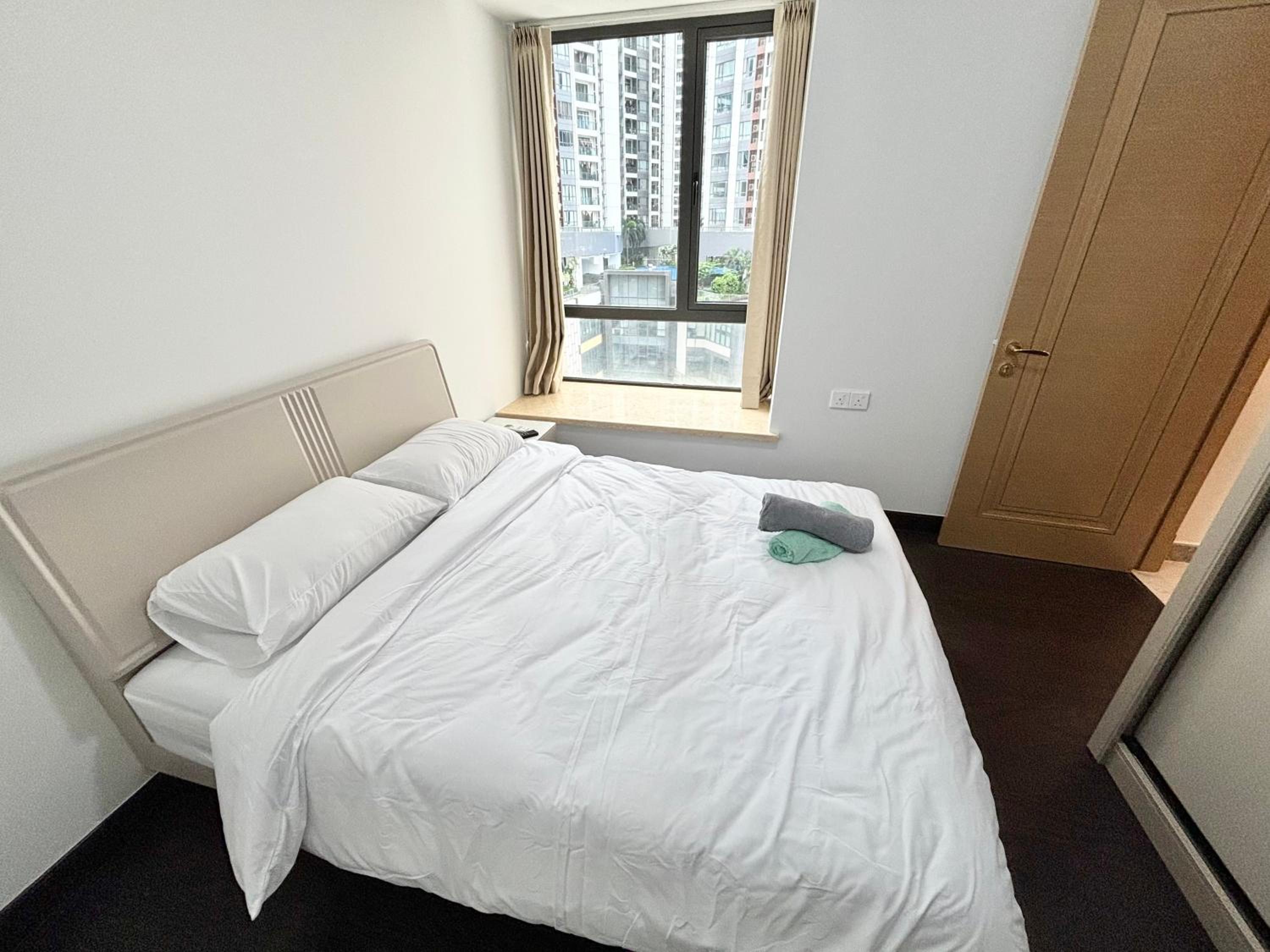 Family-Friendly 2BR near CIQ I Cozy & Lovely I R&F