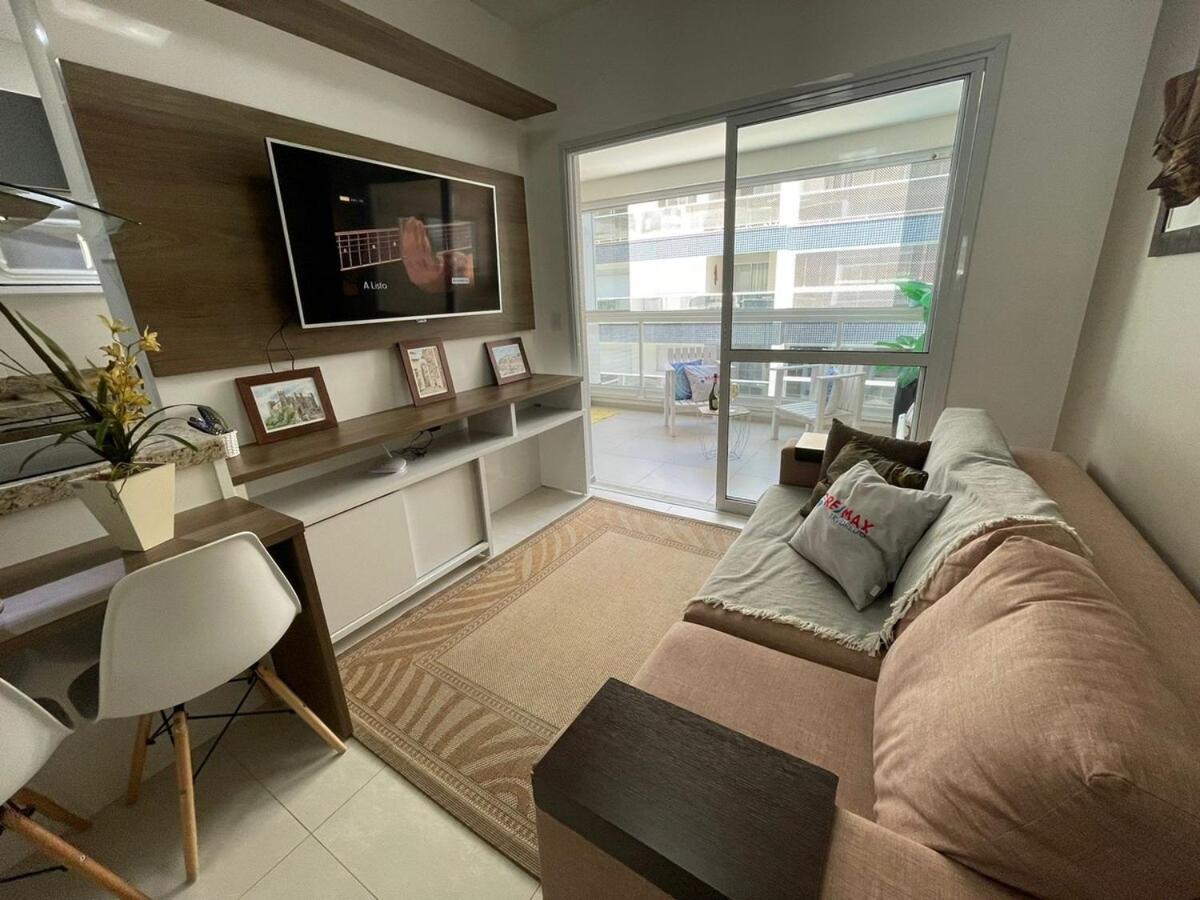Cód 111 · Amplo apartamento no Residencial Plaza