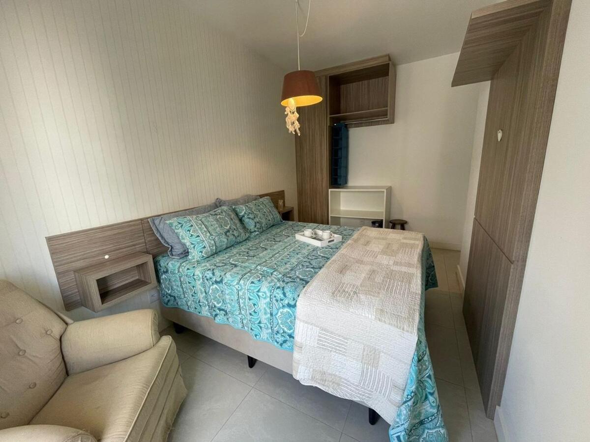 Cód 111 · Amplo apartamento no Residencial Plaza