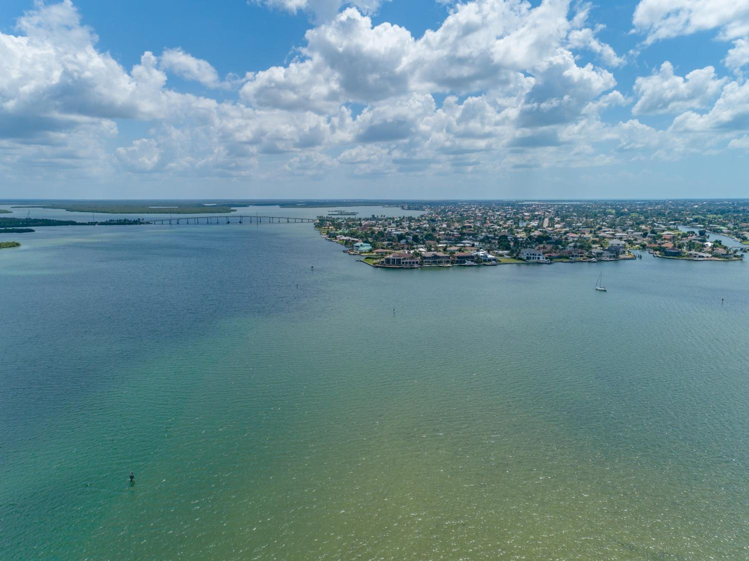 Perfect Waterfront Getaway on Marco River view 4