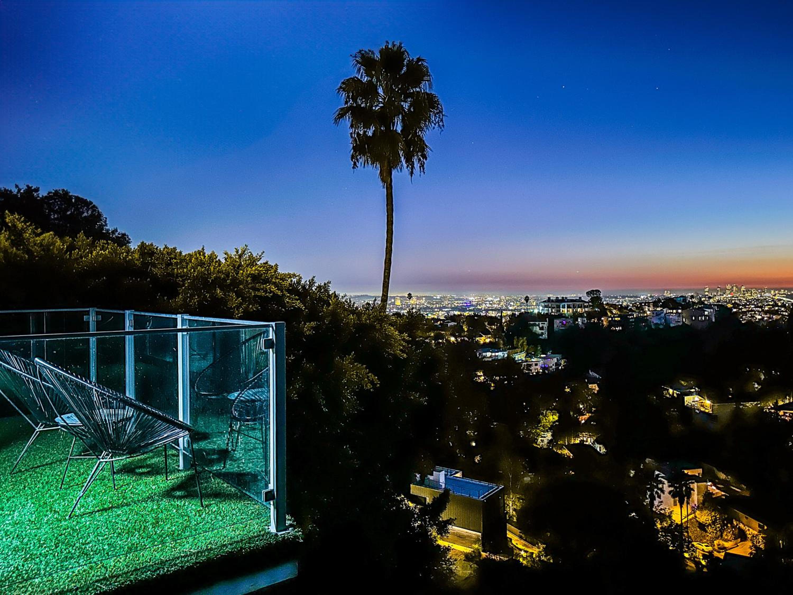 Stunning Views Hollywood Hills Lux Living
