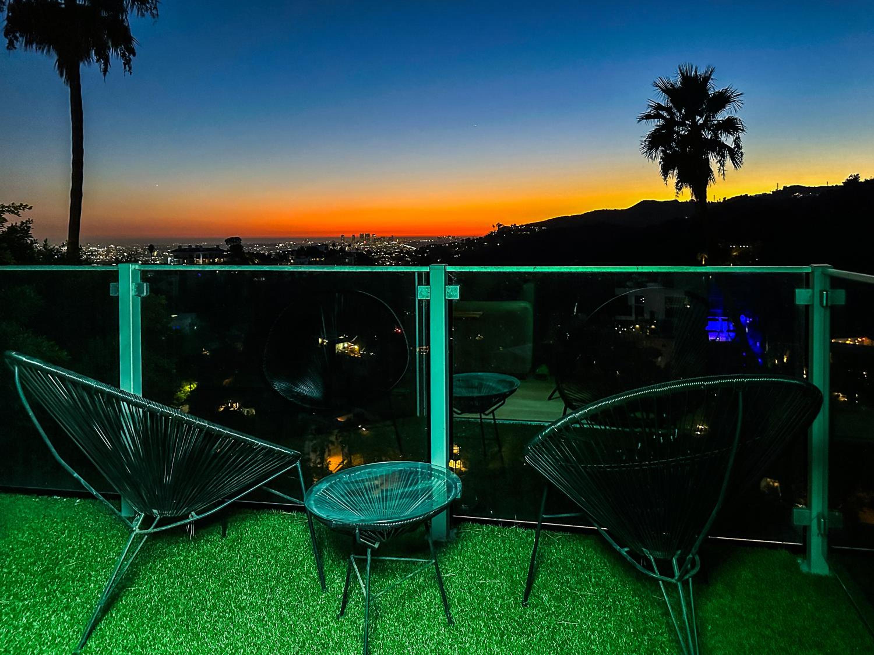 Stunning Views Hollywood Hills Lux Living