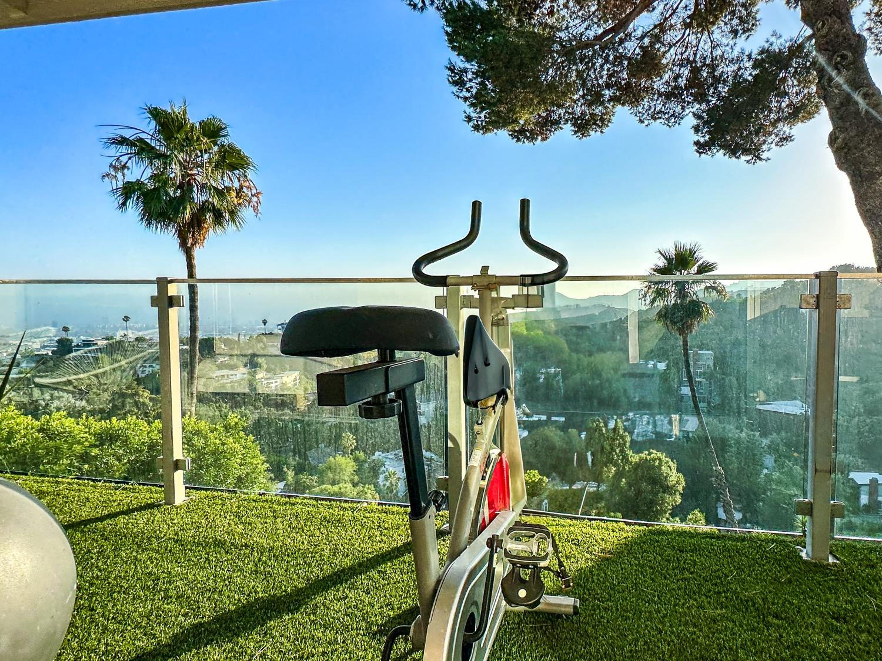Stunning Views Hollywood Hills Lux Living
