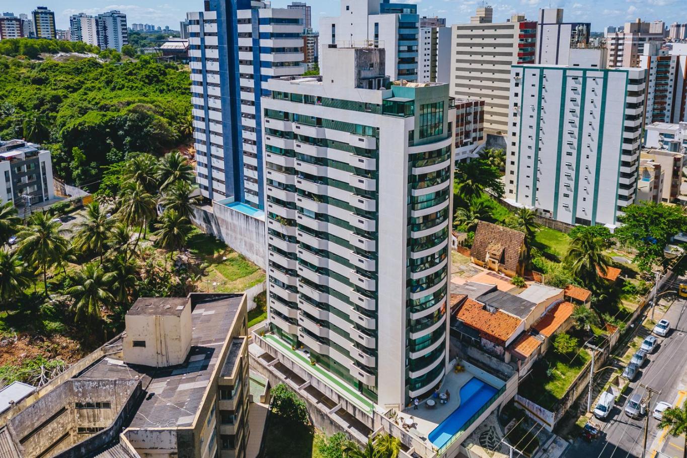 Apto c vista a 350m da Praia de Armacao Salvador