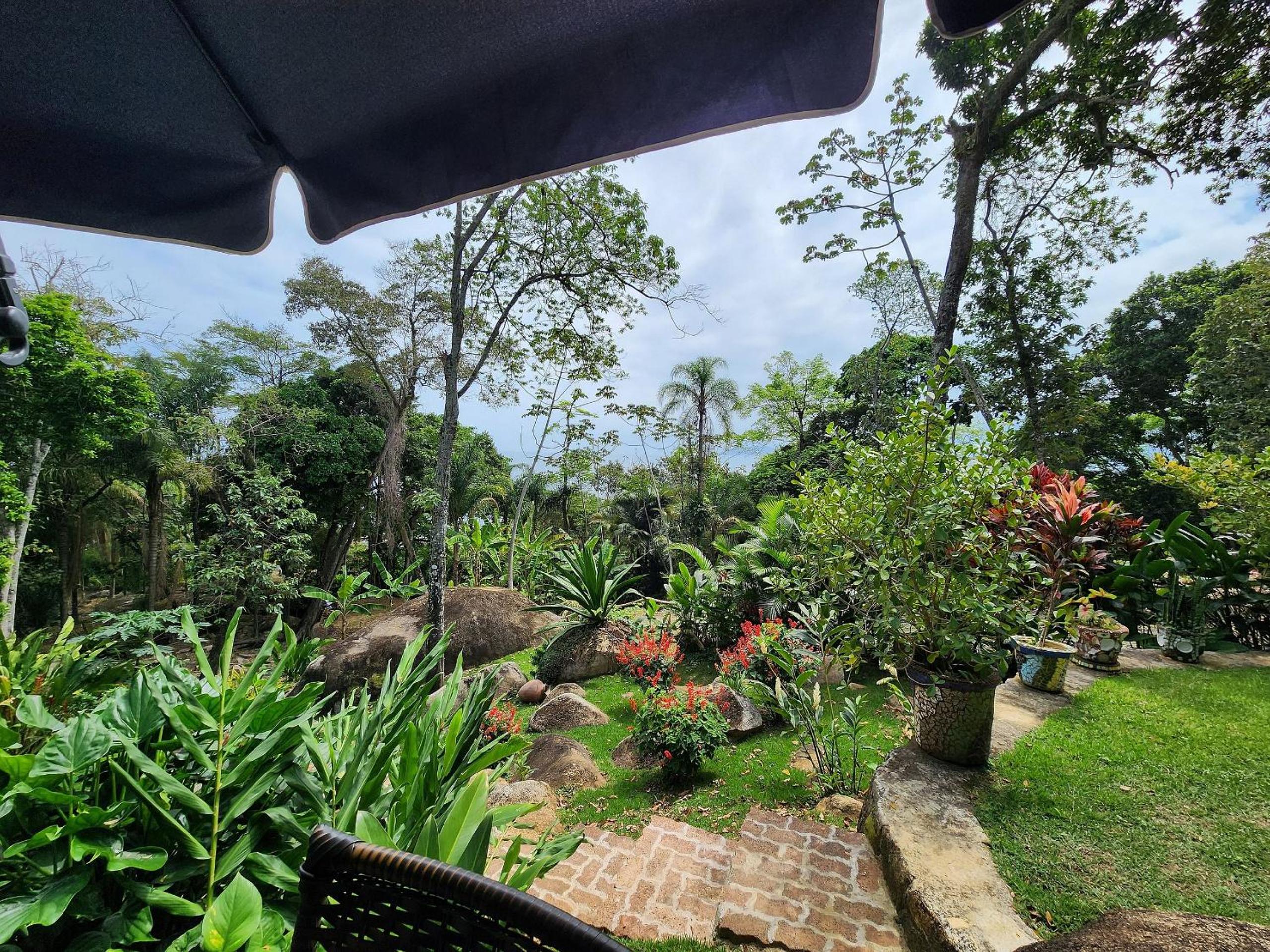 Bangalô com vista e piscina natural em Flechas