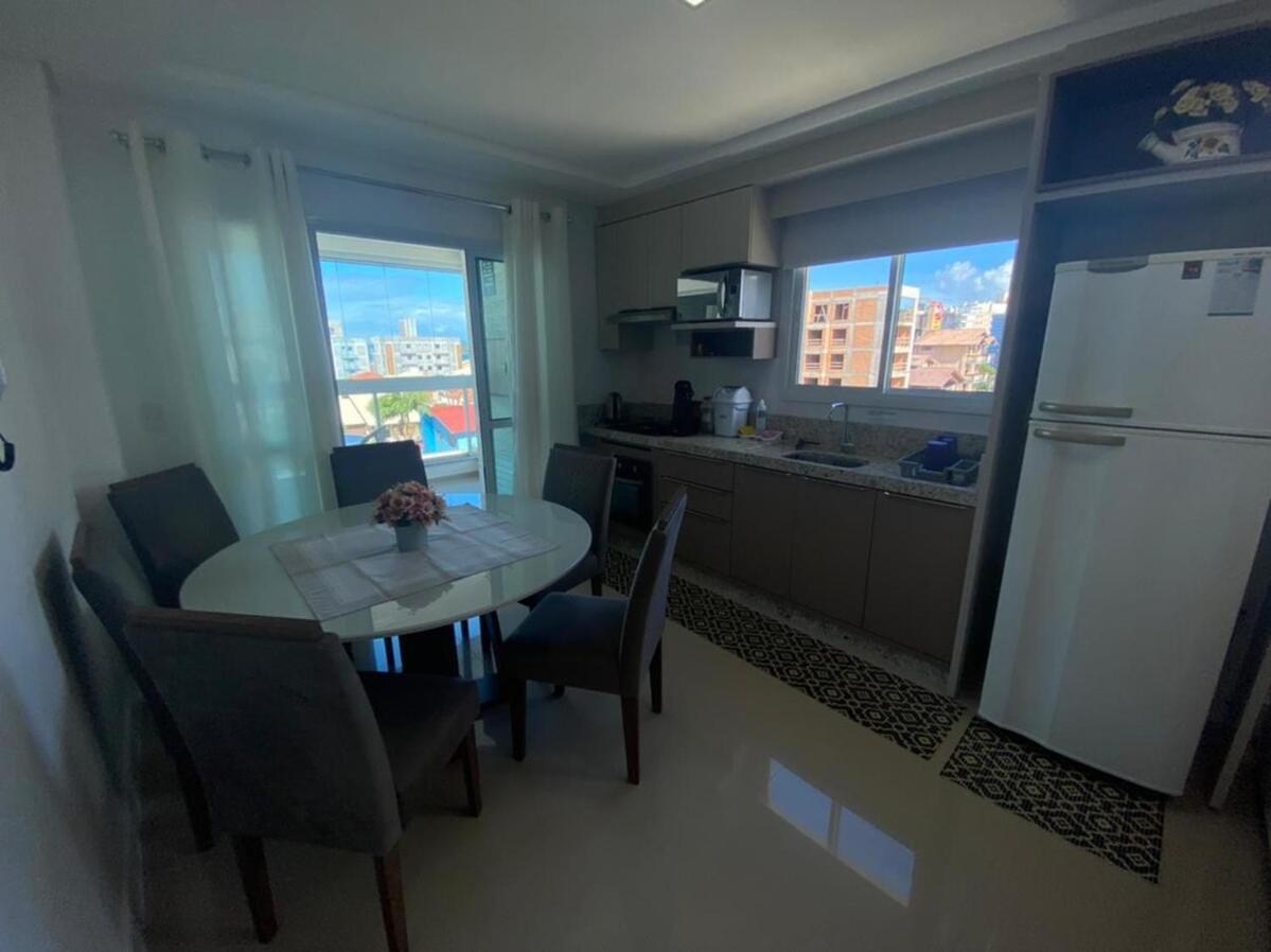 cód 138 · Apartamento de 3 dormitórios com vista para o mar