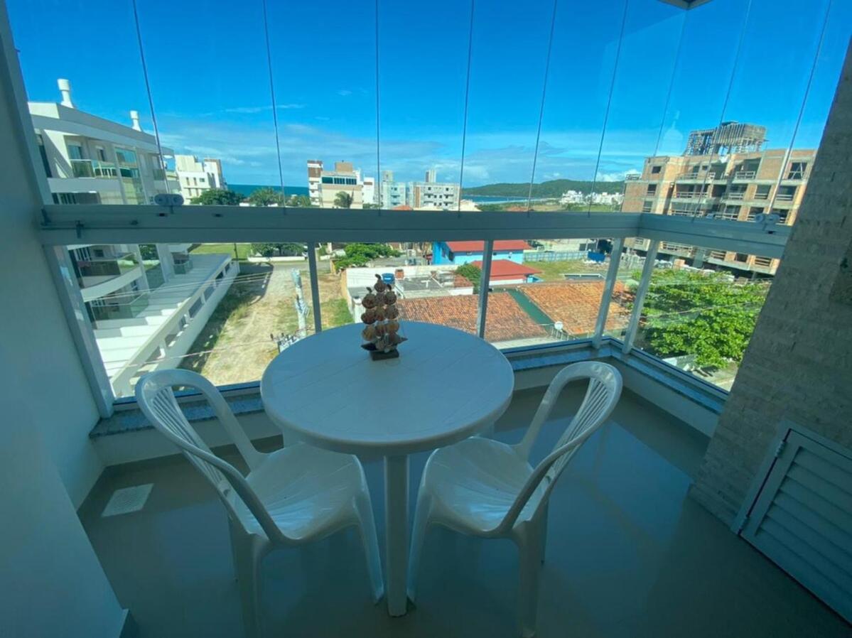 cód 138 · Apartamento de 3 dormitórios com vista para o mar