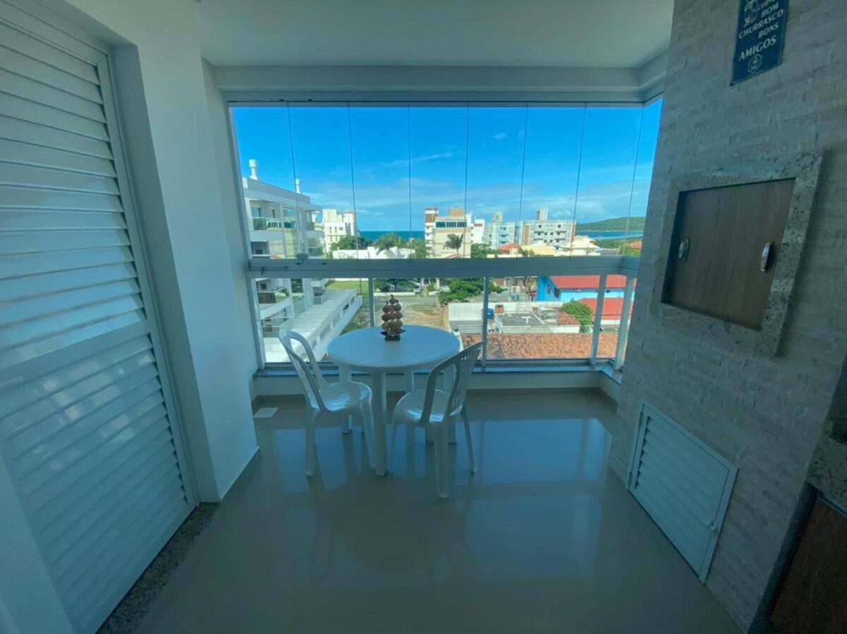 cód 138 · Apartamento de 3 dormitórios com vista para o mar