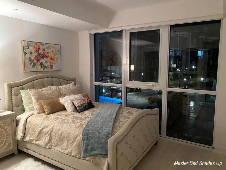 Beautiful Condo, 2 Bedrooms and a Den in Friday Harbour Resort!