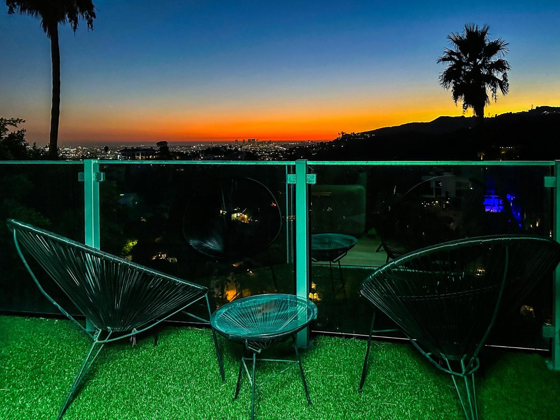 Stunning Views Hollywood Hills Lux Living