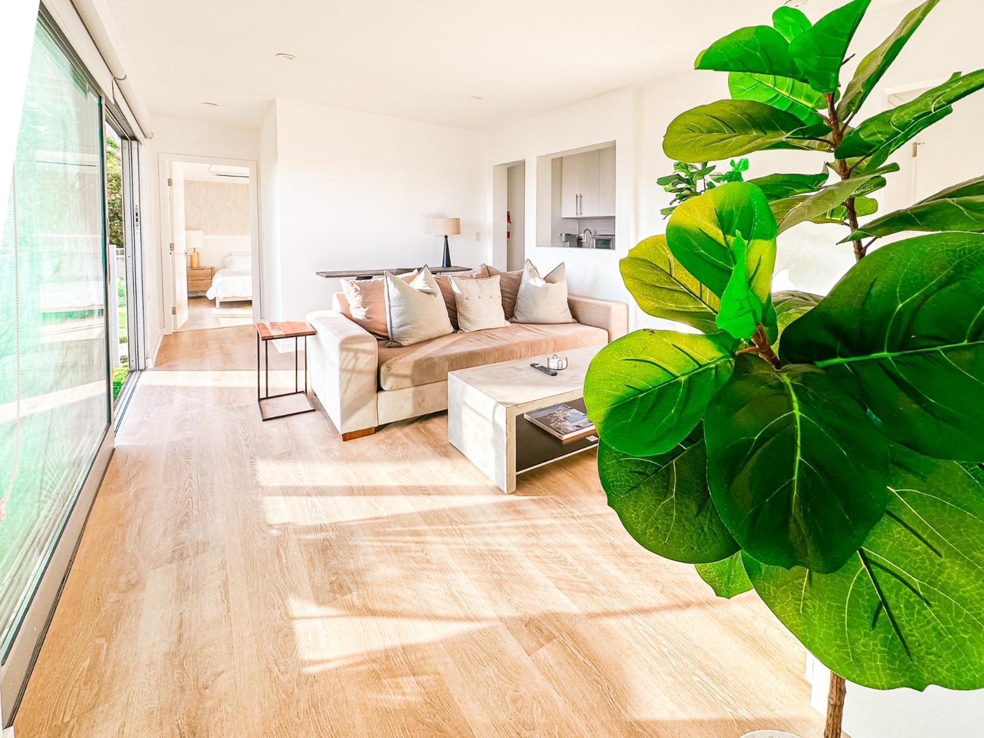 Stunning Views Hollywood Hills Lux Living