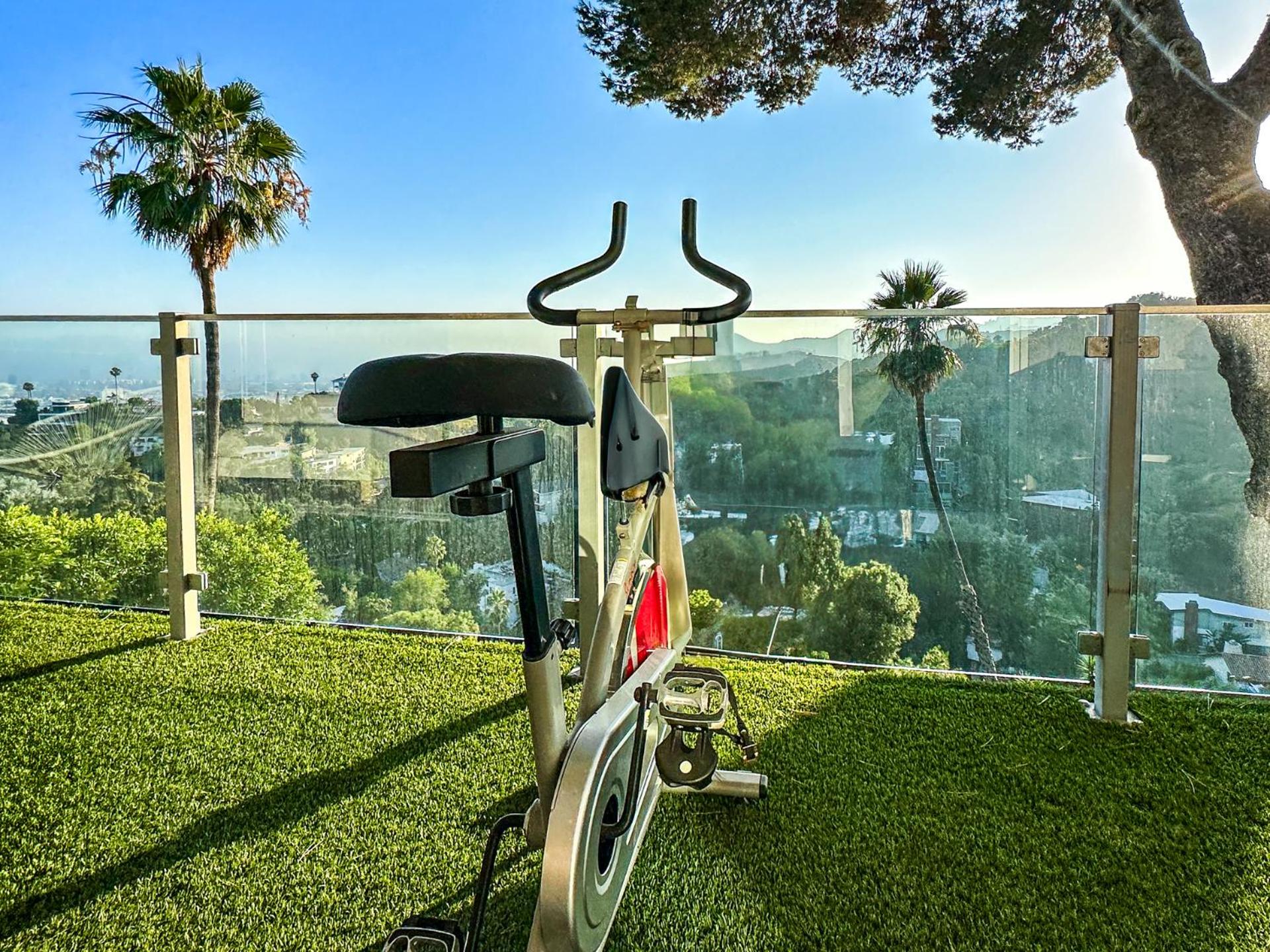 Stunning Views Hollywood Hills Lux Living
