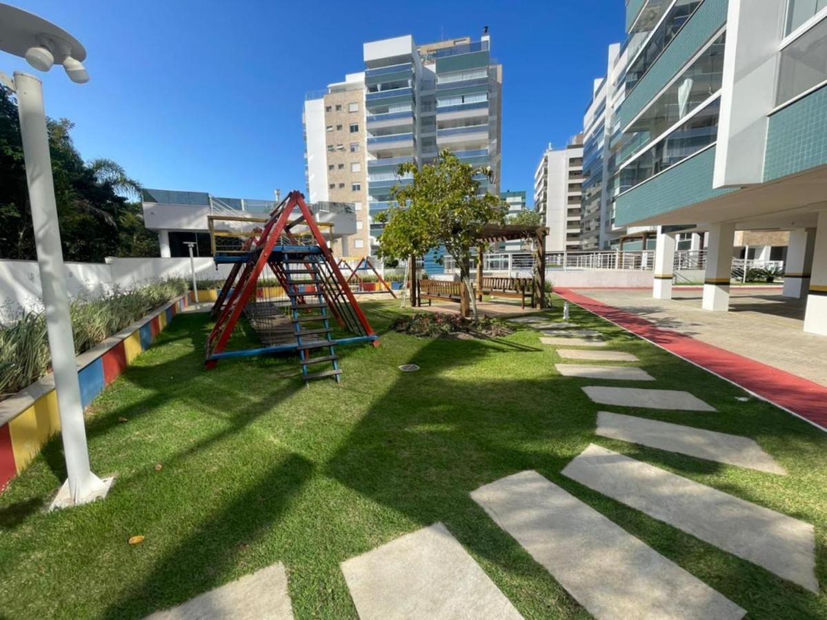 cód 56 - Apartamento á 300M do mar