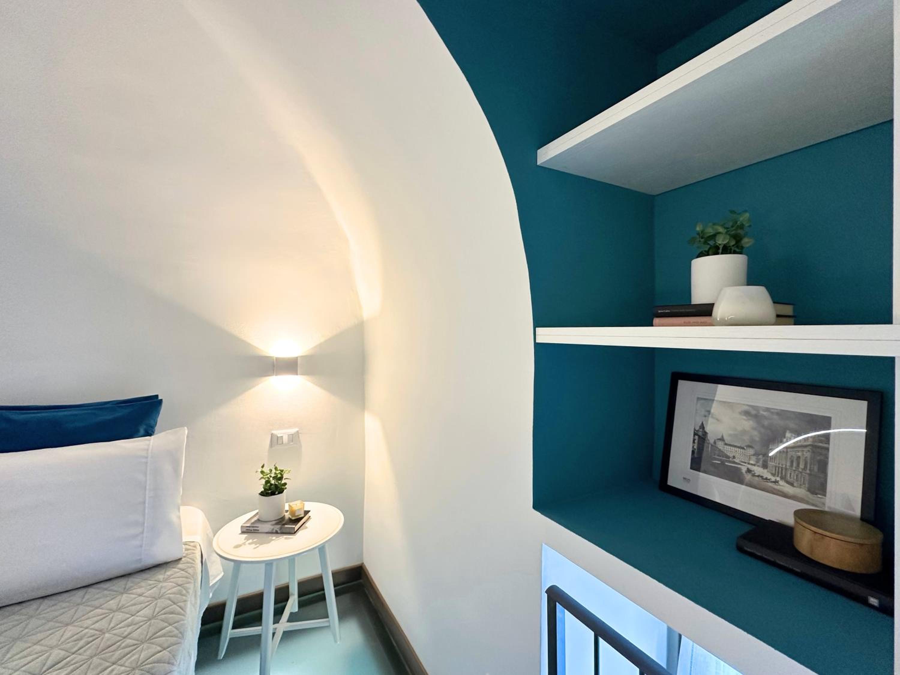 Piazza Vittorio Two-level Modern Apartment photo 3