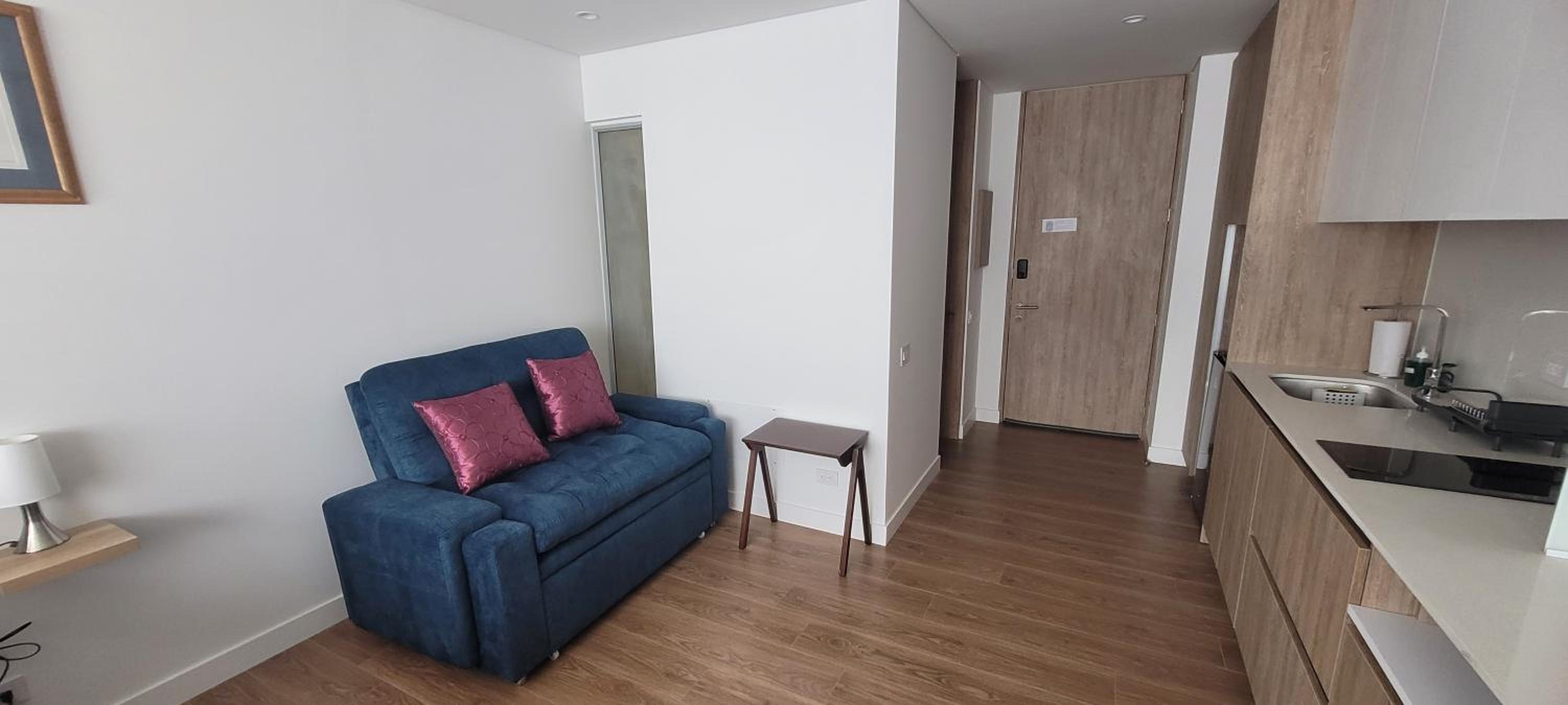 Apartaestudio cerca a Corferias y Embajada EEUU