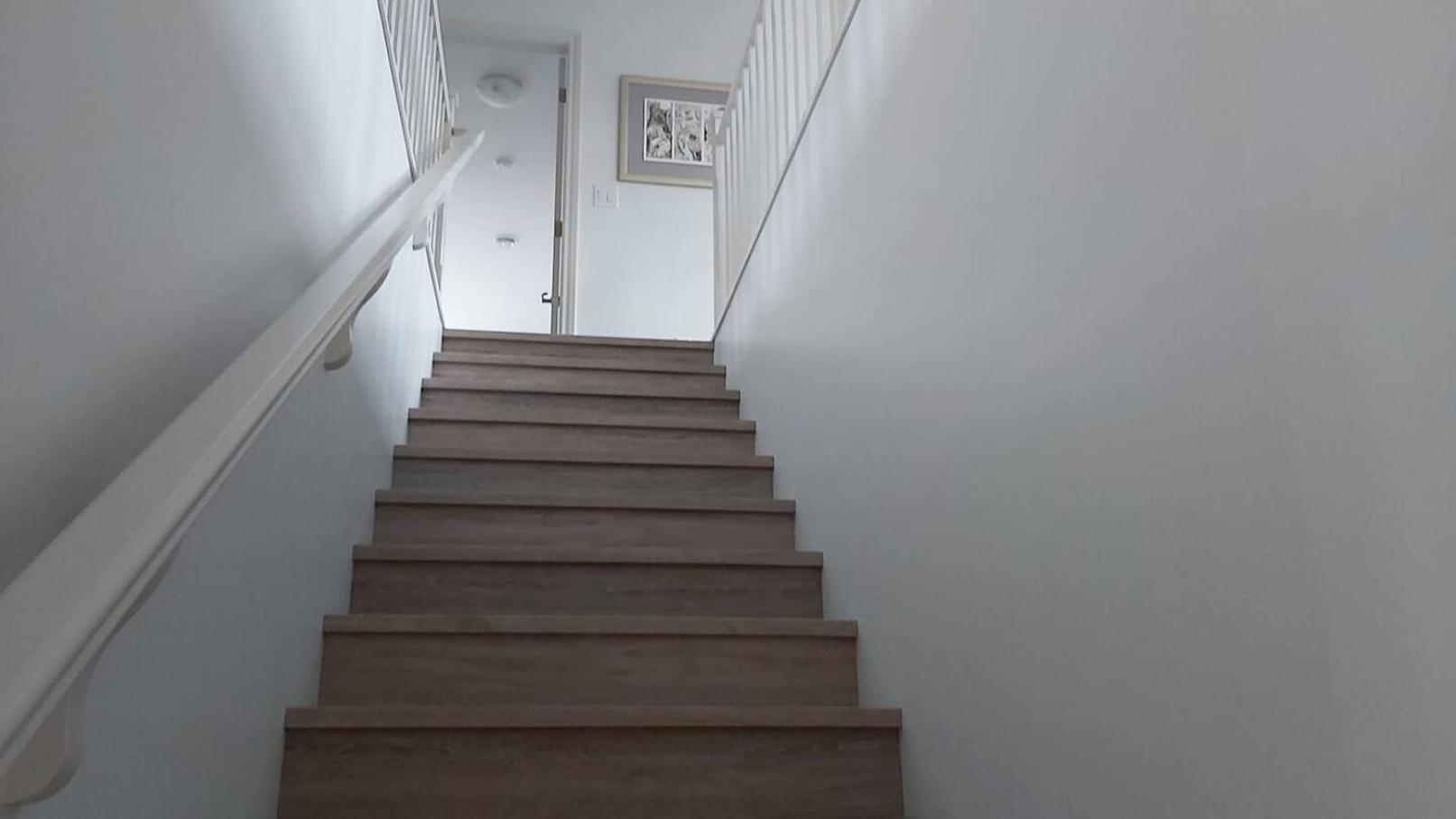 4 Bedroom House Walking Distance To Pools
