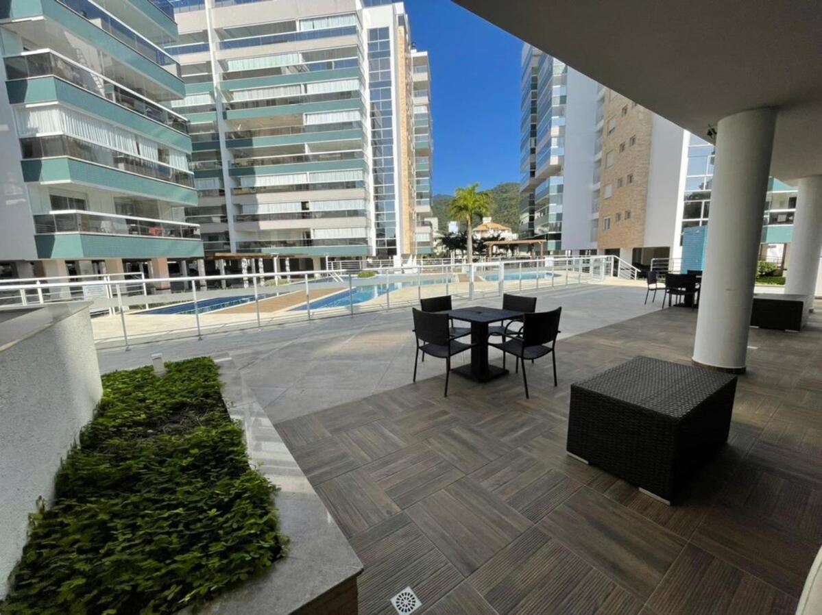 Cód 58 - Apartamento de 2 suítes com piscina.