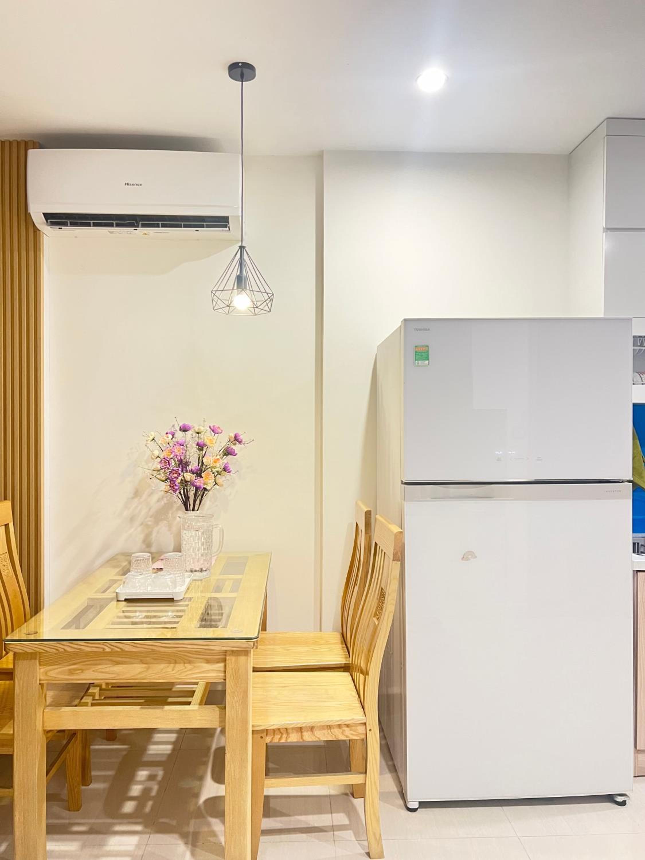 KKHomestay S102 Vinhomes Ocean Park - Book with us, and we will never cancel your booking on our end