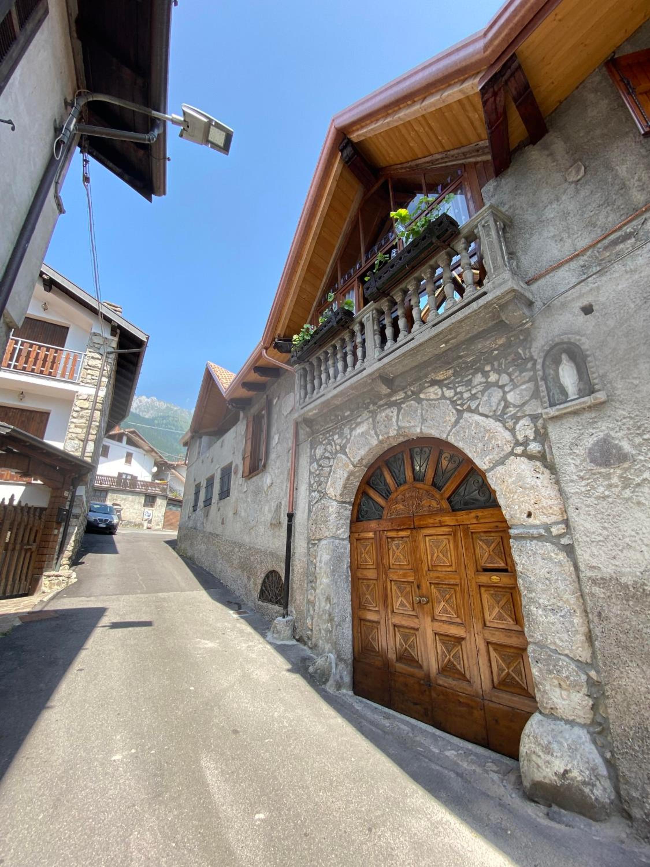 Casa nel centro storico di Borno