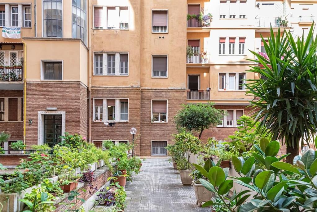 Apt ristrutturato a Palazzo Federici Piazza Bologna