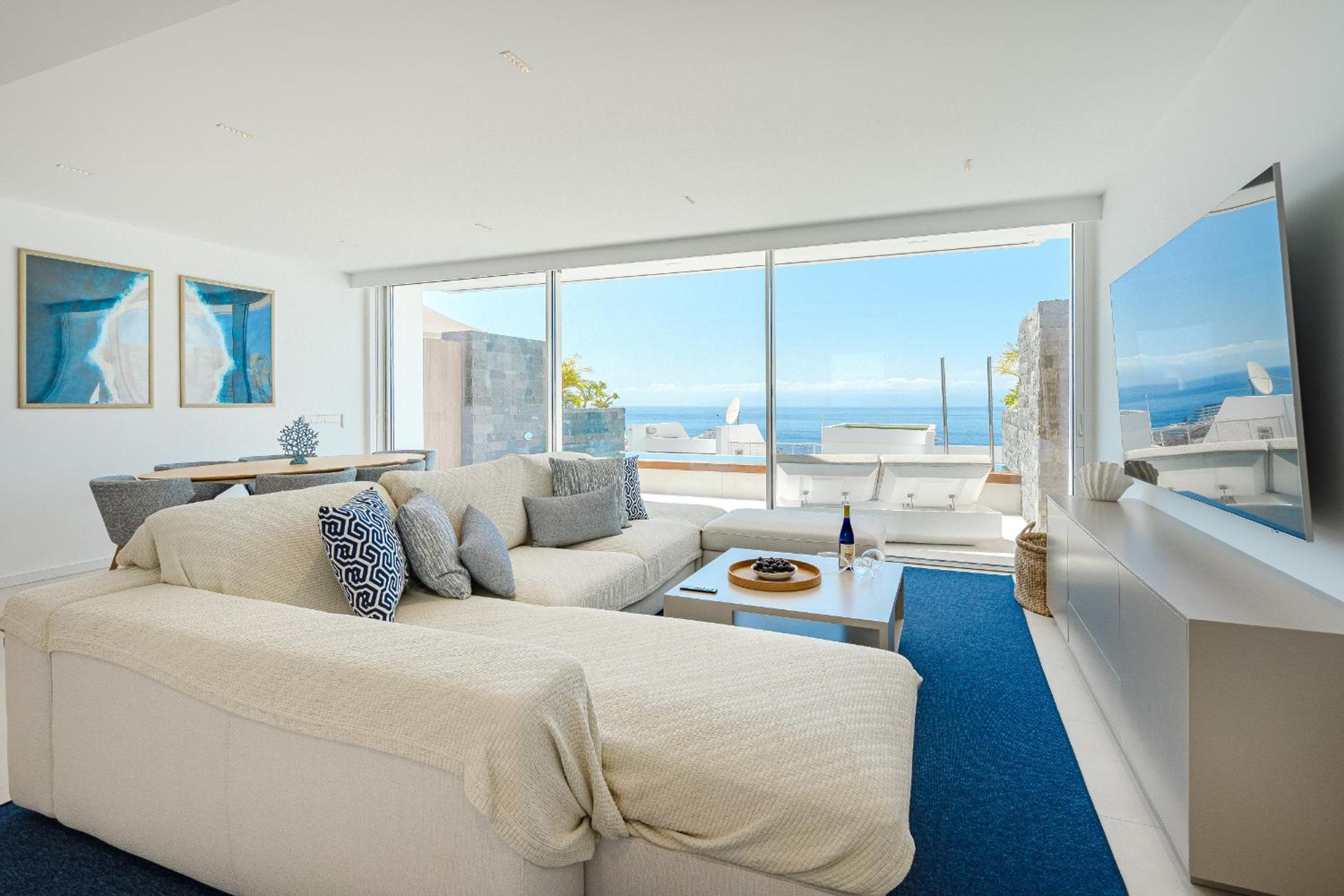 Aquasuites Luxury Apartament B06 at Los Gigantes view 2