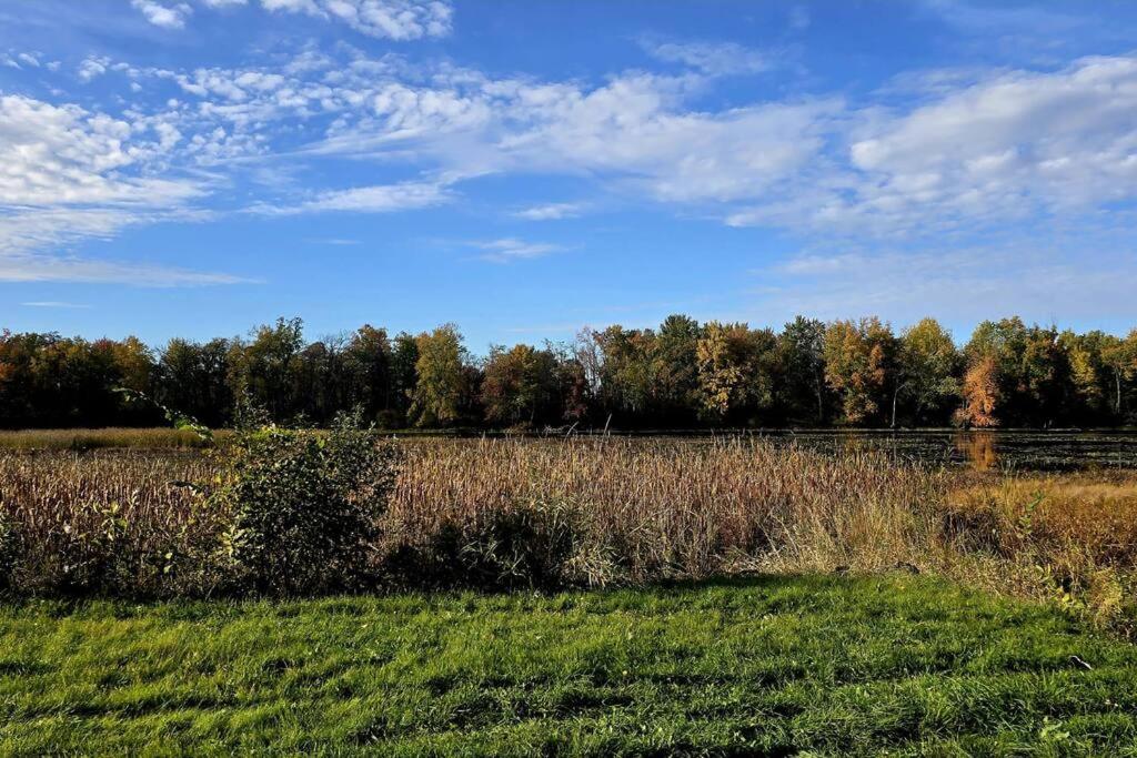 Lakefront House 25 minutes from downtown Ottawa-Gatineau