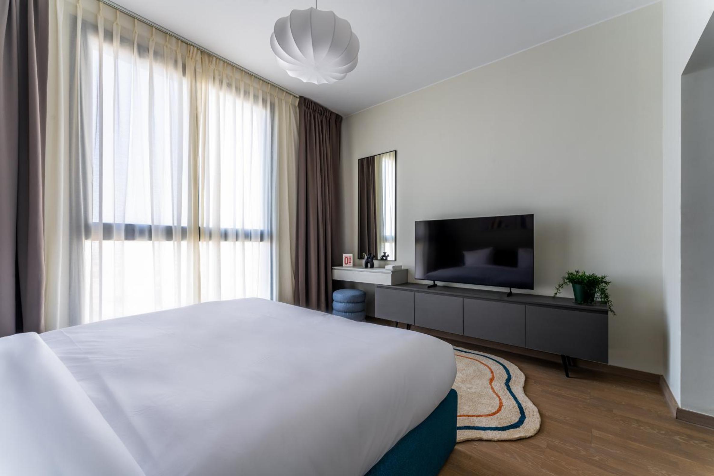 Brassbell l Sheikh Zayed l Aeon Towers