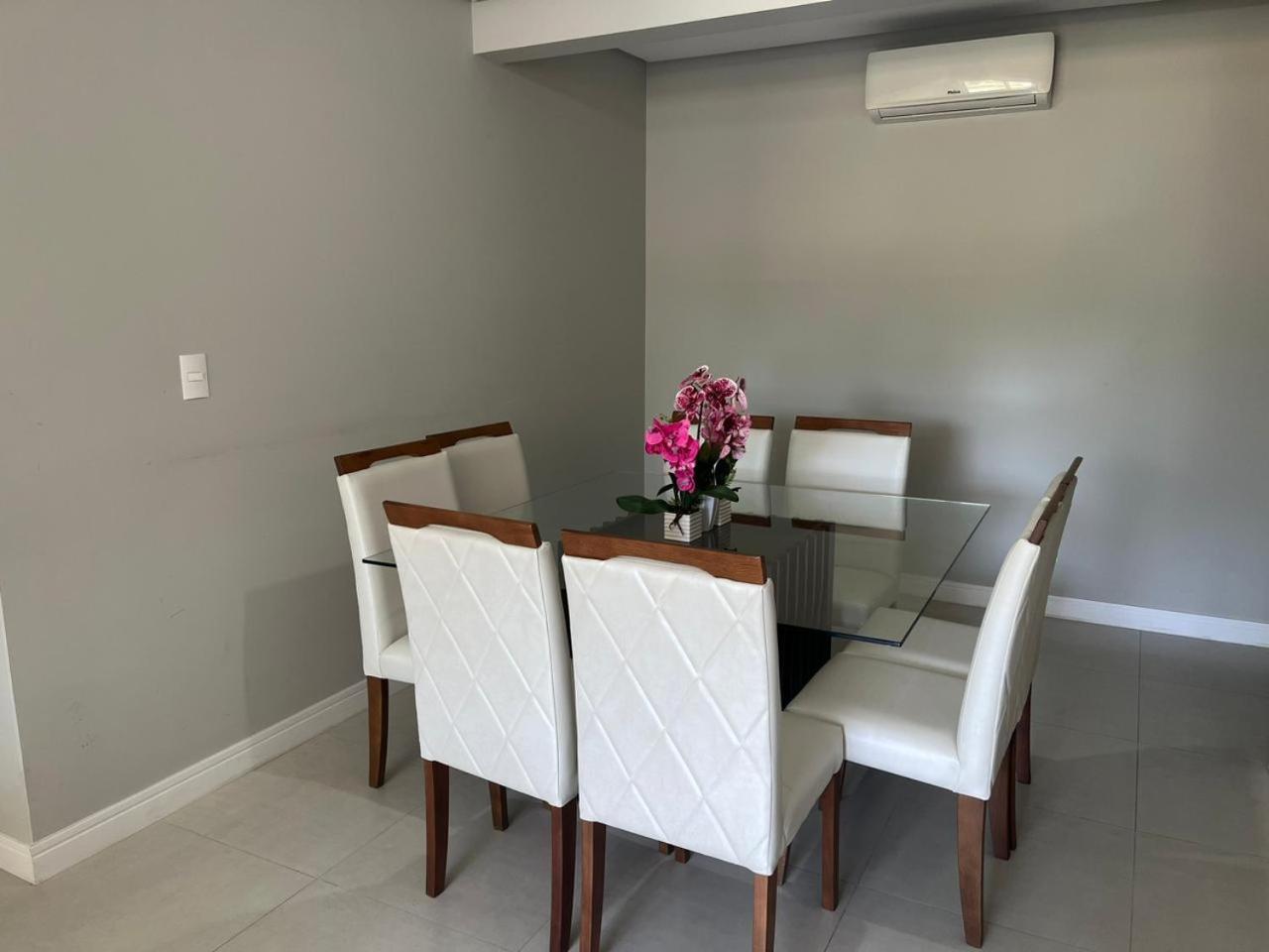 Cód 28 · Apartamento com uma ótima localização