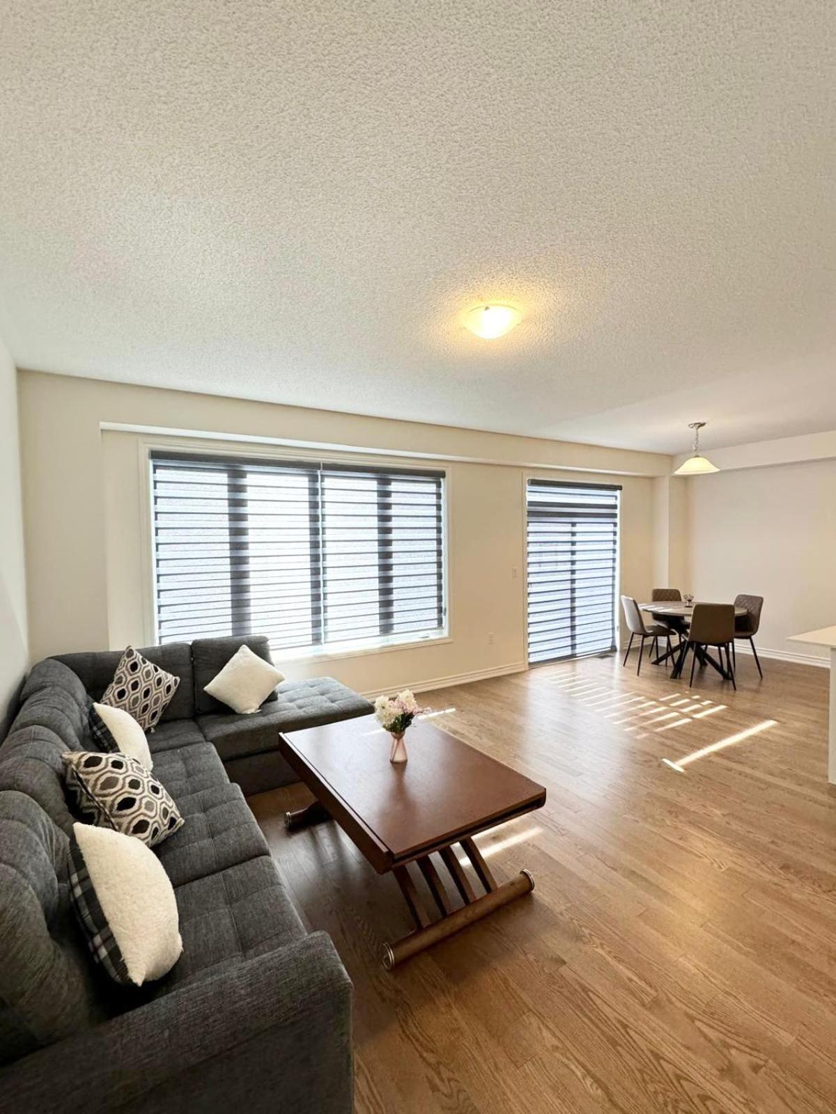 Barrie Vacations - Brand New Modern Home in Barrie! - Property Image 20