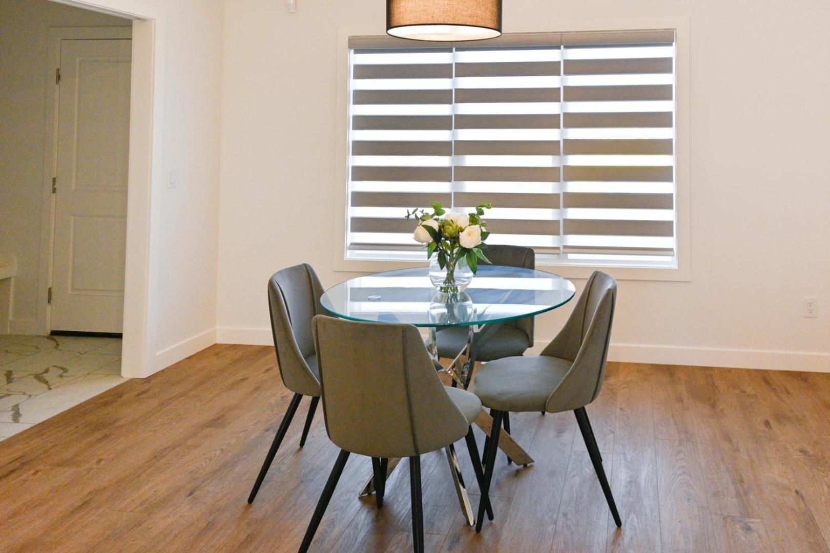 Luxury 3 Bdrm 3 Bath townhome in Chestermere